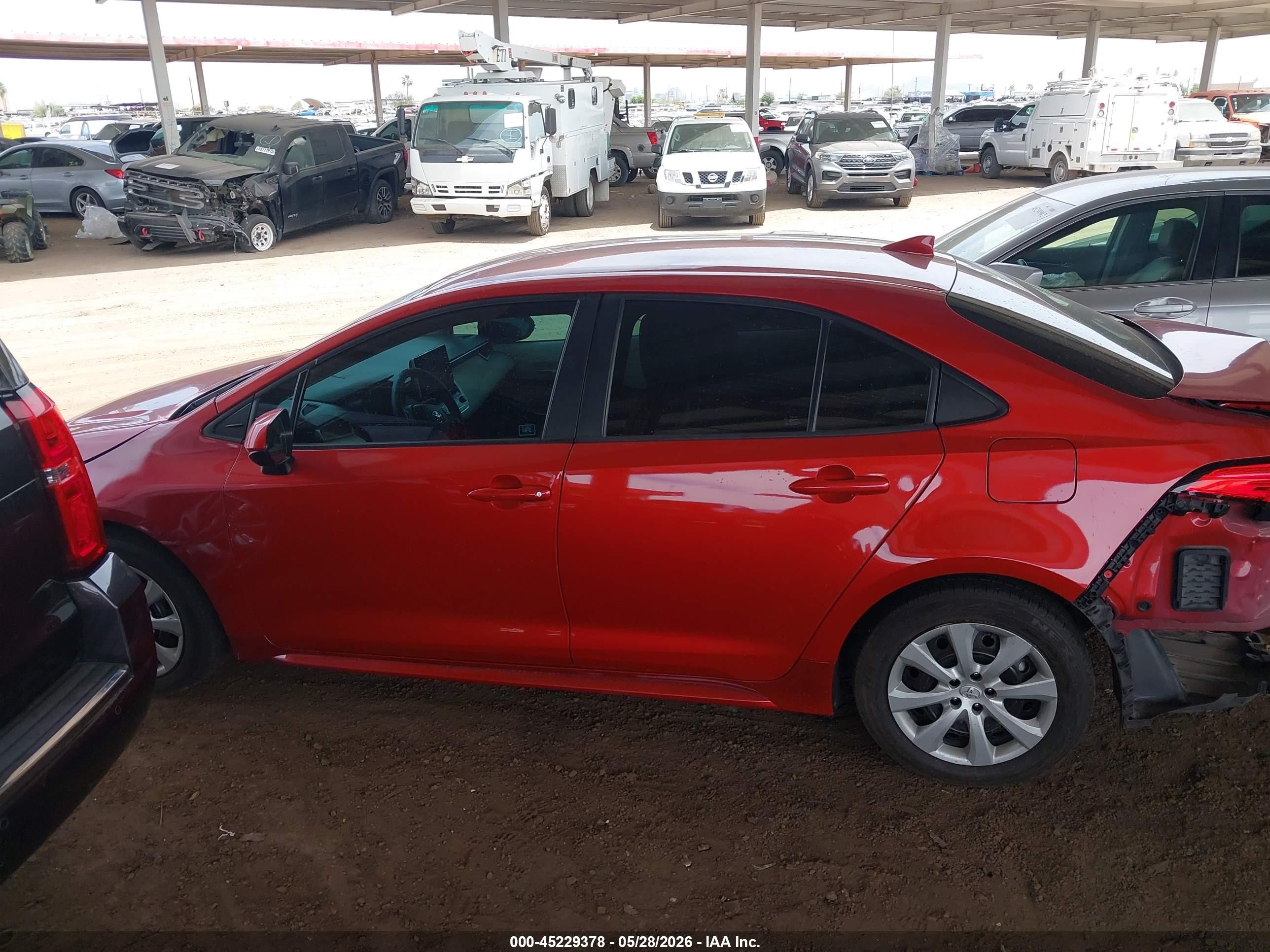 2021 Toyota Corolla Le Red vin: 5YFEPMAE9MP229100