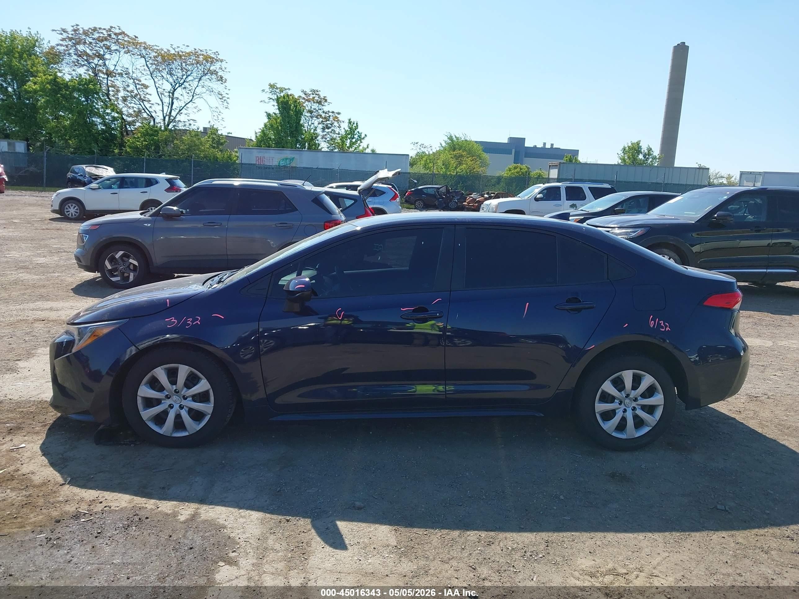2022 Toyota Corolla Le Blue vin: 5YFEPMAE9NP287158