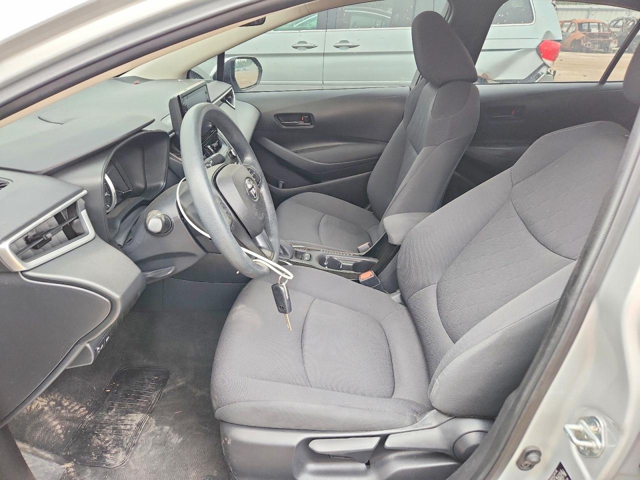 2022 Toyota Corolla Le Silver vin: 5YFEPMAE9NP299729