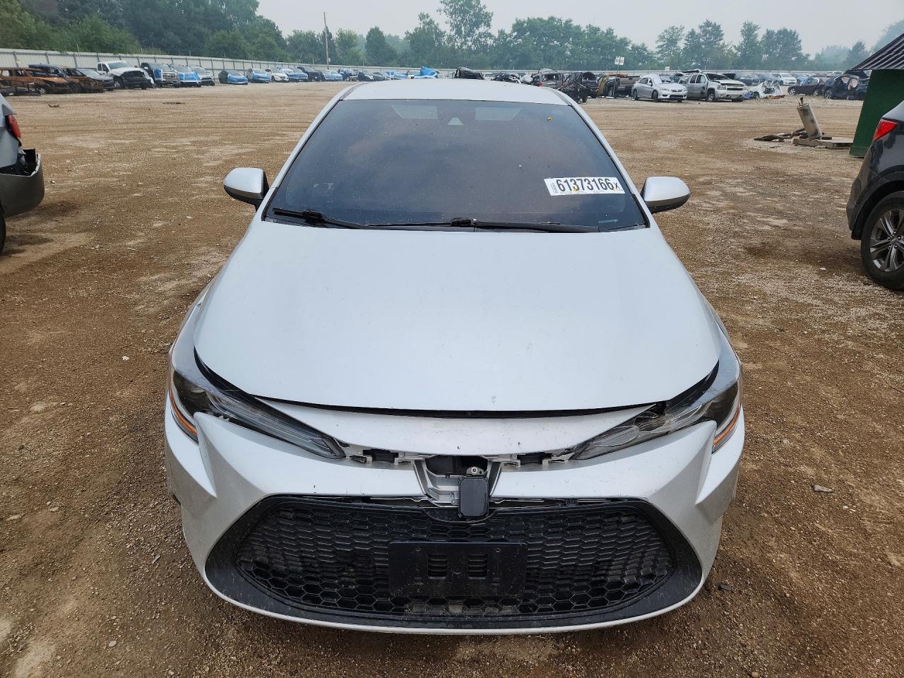 2022 Toyota Corolla Le Silver vin: 5YFEPMAE9NP299729