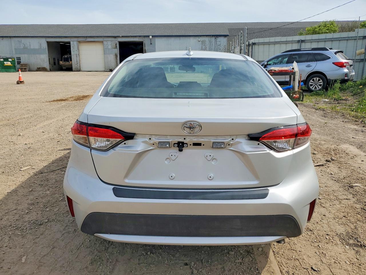 2020 Toyota Corolla Le Gray vin: 5YFEPRAE0LP086601