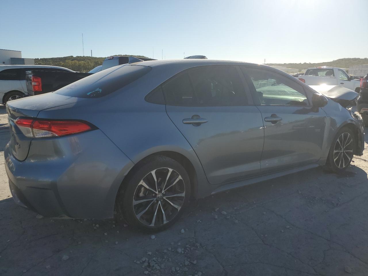 2020 Toyota Corolla Le Silver vin: 5YFEPRAE1LP011230
