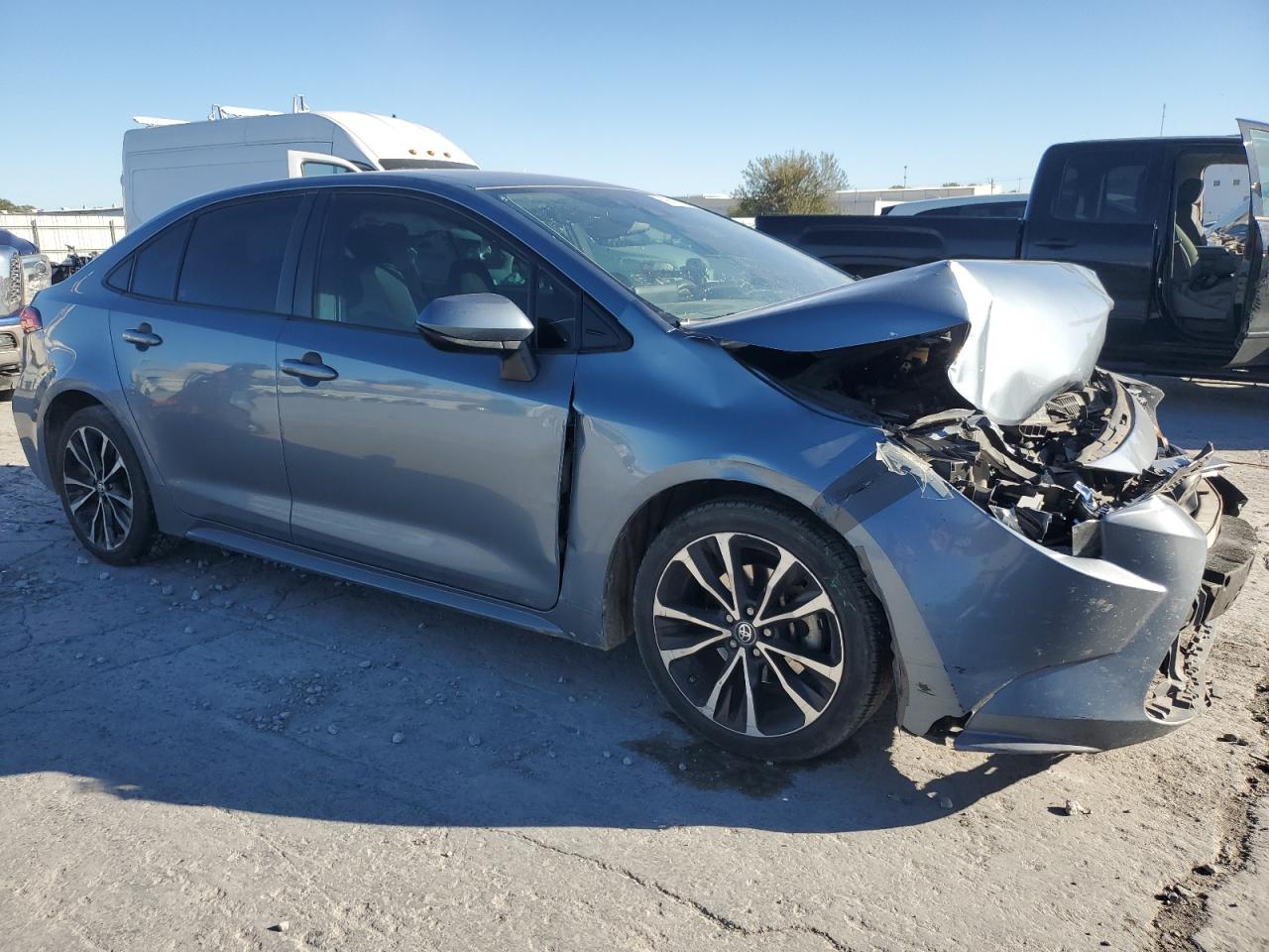 2020 Toyota Corolla Le Silver vin: 5YFEPRAE1LP011230
