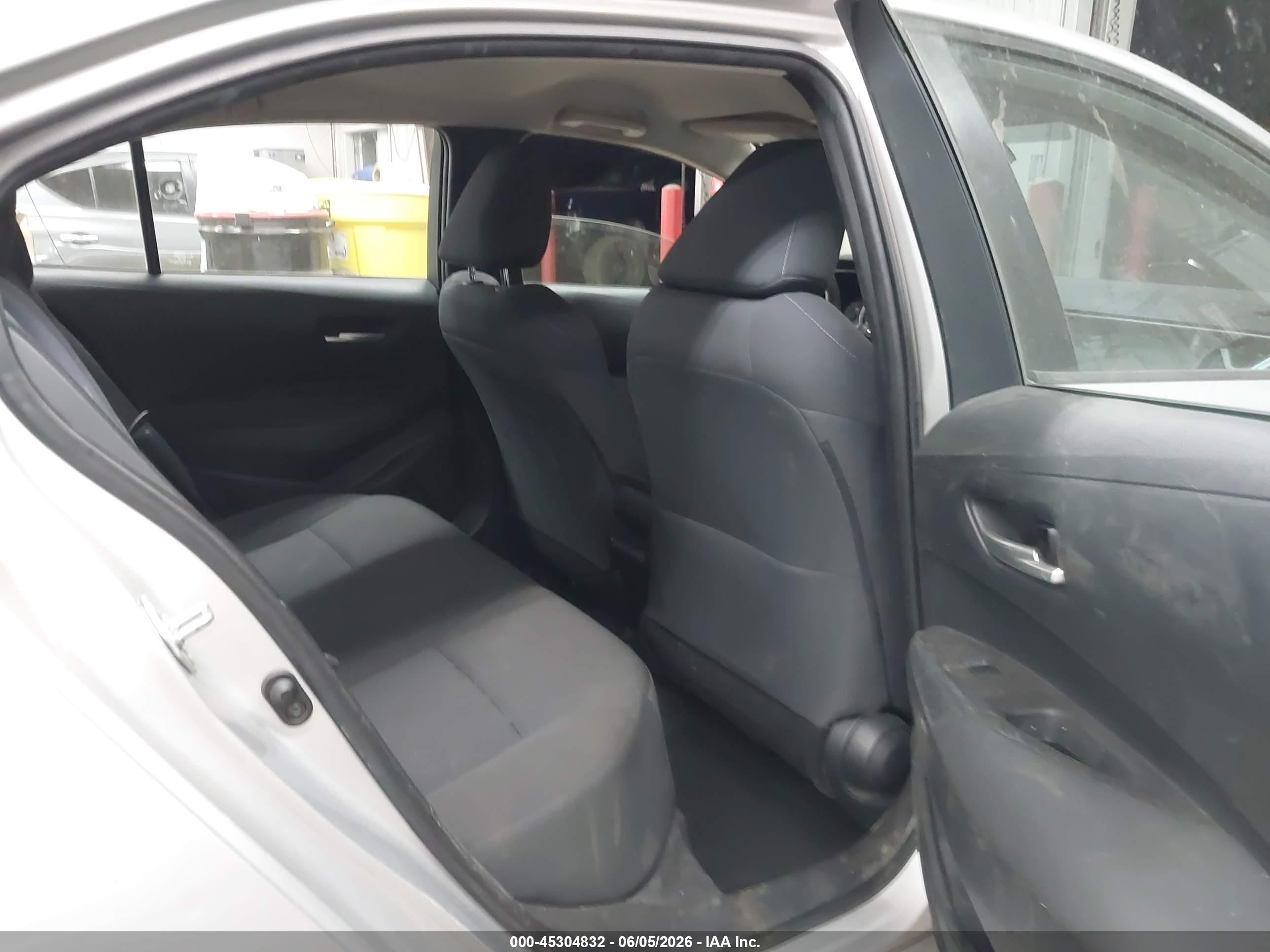 2020 Toyota Corolla Le Silver vin: 5YFEPRAE2LP005419