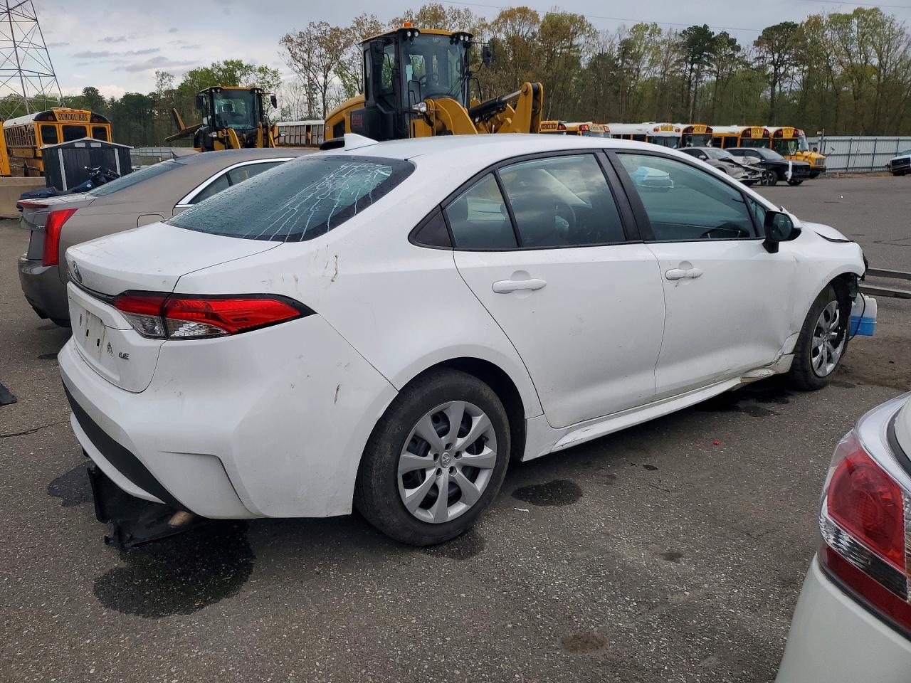 2020 Toyota Corolla Le White vin: 5YFEPRAE2LP120750