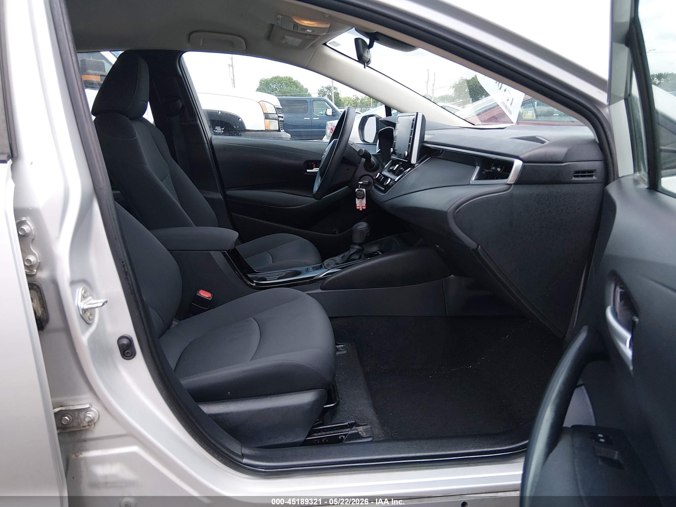 2020 Toyota Corolla Le Silver vin: 5YFEPRAE3LP059263