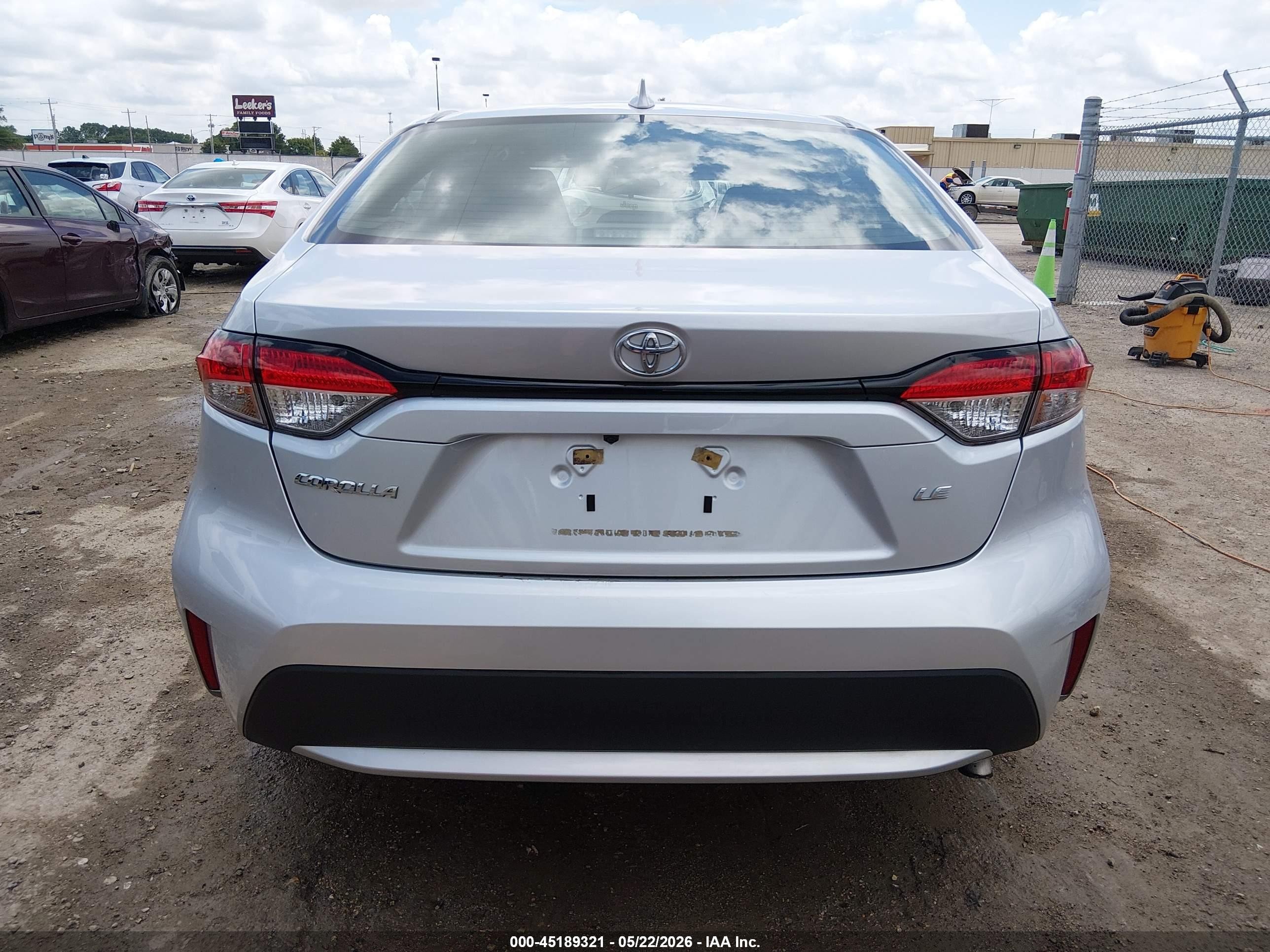 2020 Toyota Corolla Le Silver vin: 5YFEPRAE3LP059263