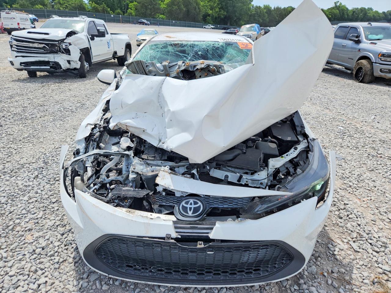 2020 Toyota Corolla Le White vin: 5YFEPRAE4LP051558