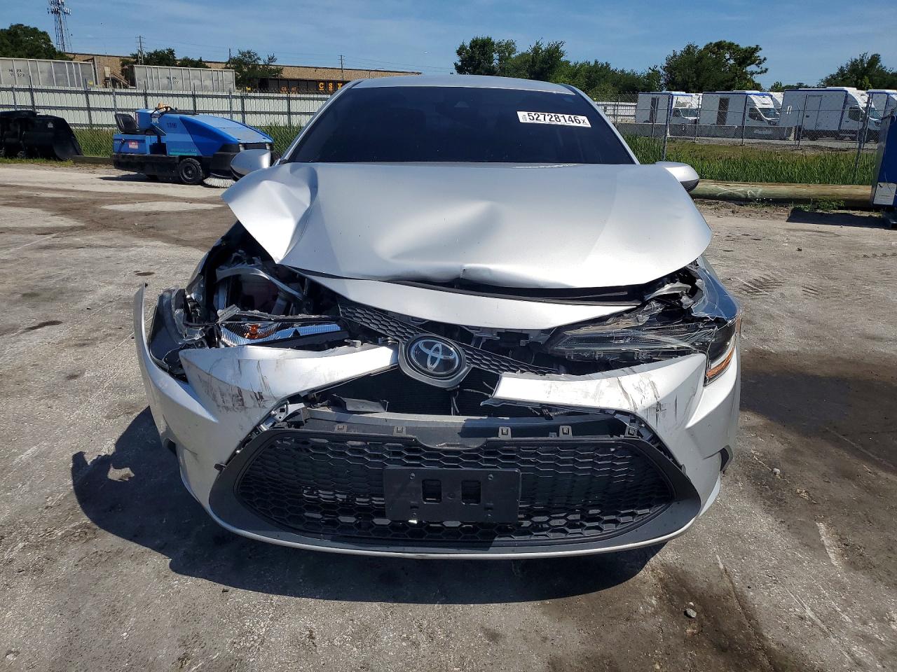 2020 Toyota Corolla Le Silver vin: 5YFEPRAE4LP075214