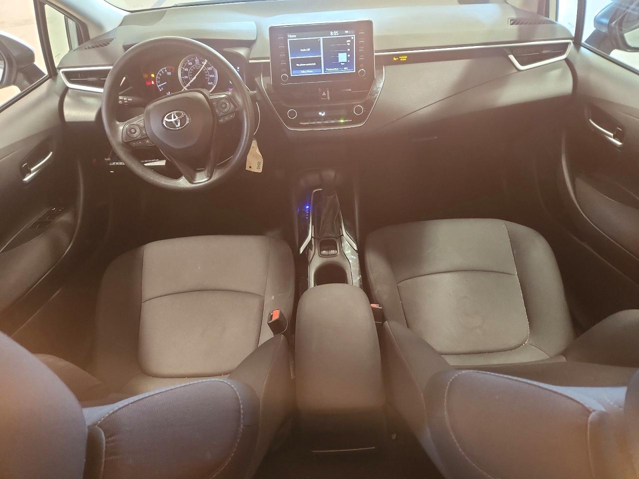 2020 Toyota Corolla Le Silver vin: 5YFEPRAE4LP123522