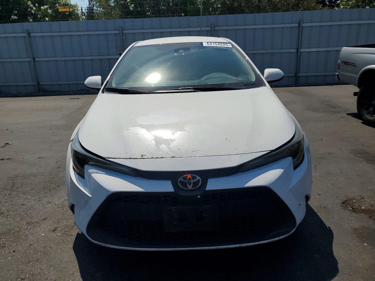 2020 Toyota Corolla Le White vin: 5YFEPRAE4LP123908