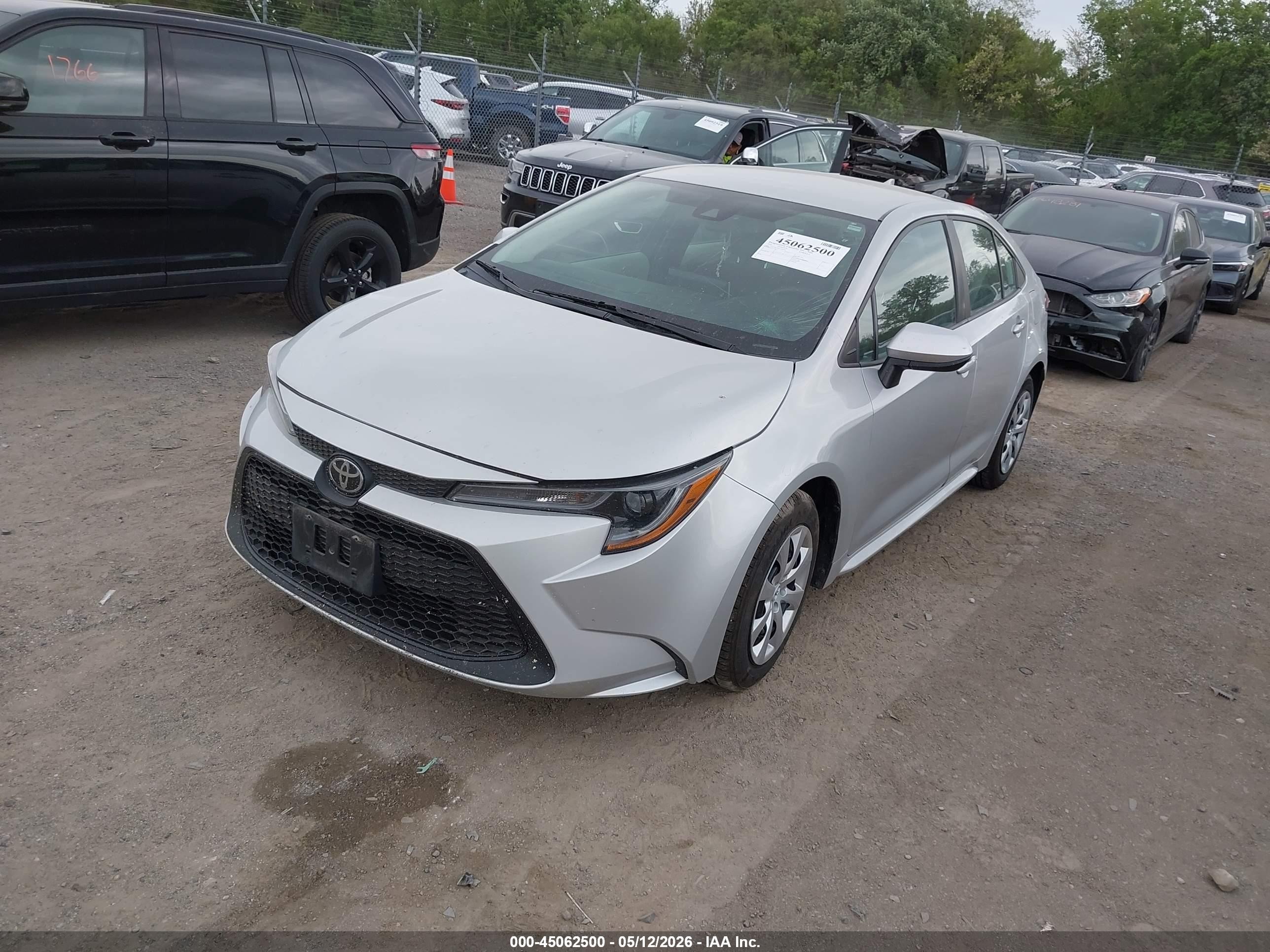 2020 Toyota Corolla Le Серебряный vin: 5YFEPRAE5LP030301