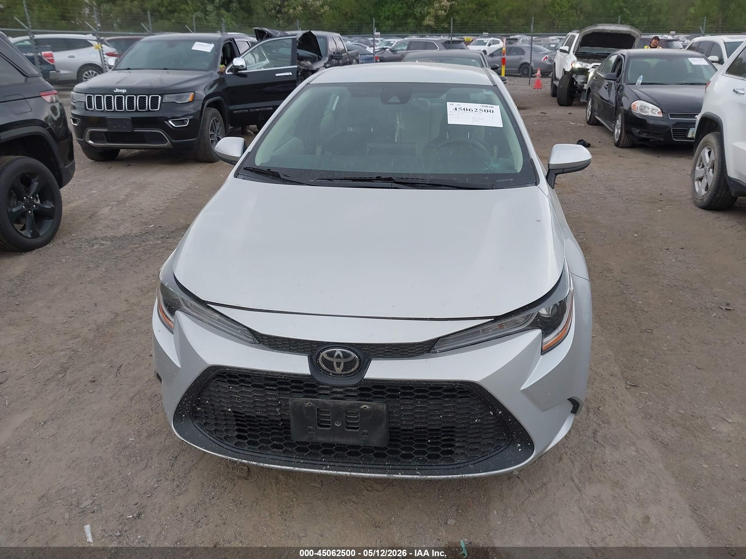 2020 Toyota Corolla Le Серебряный vin: 5YFEPRAE5LP030301