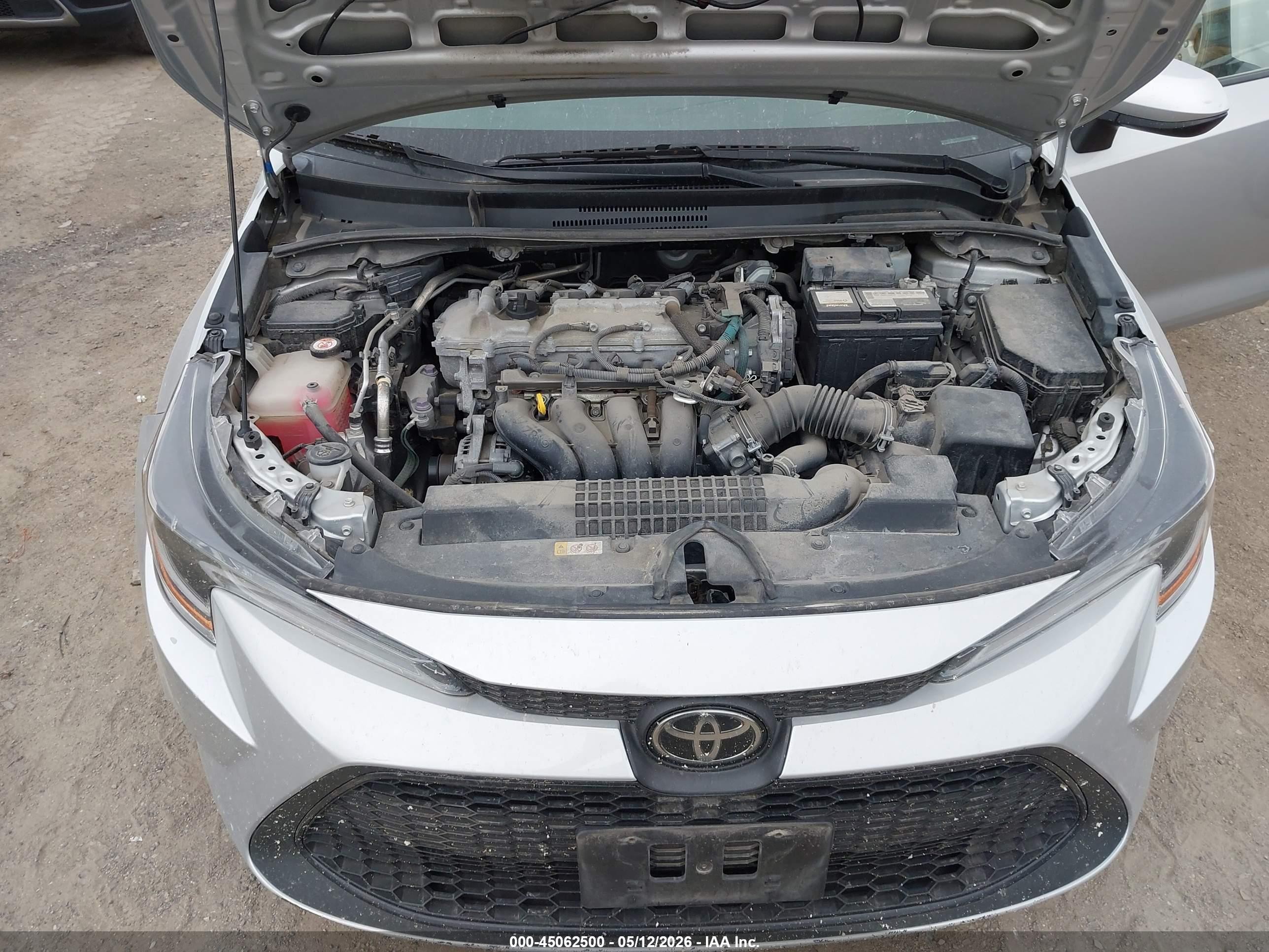 2020 Toyota Corolla Le Серебряный vin: 5YFEPRAE5LP030301