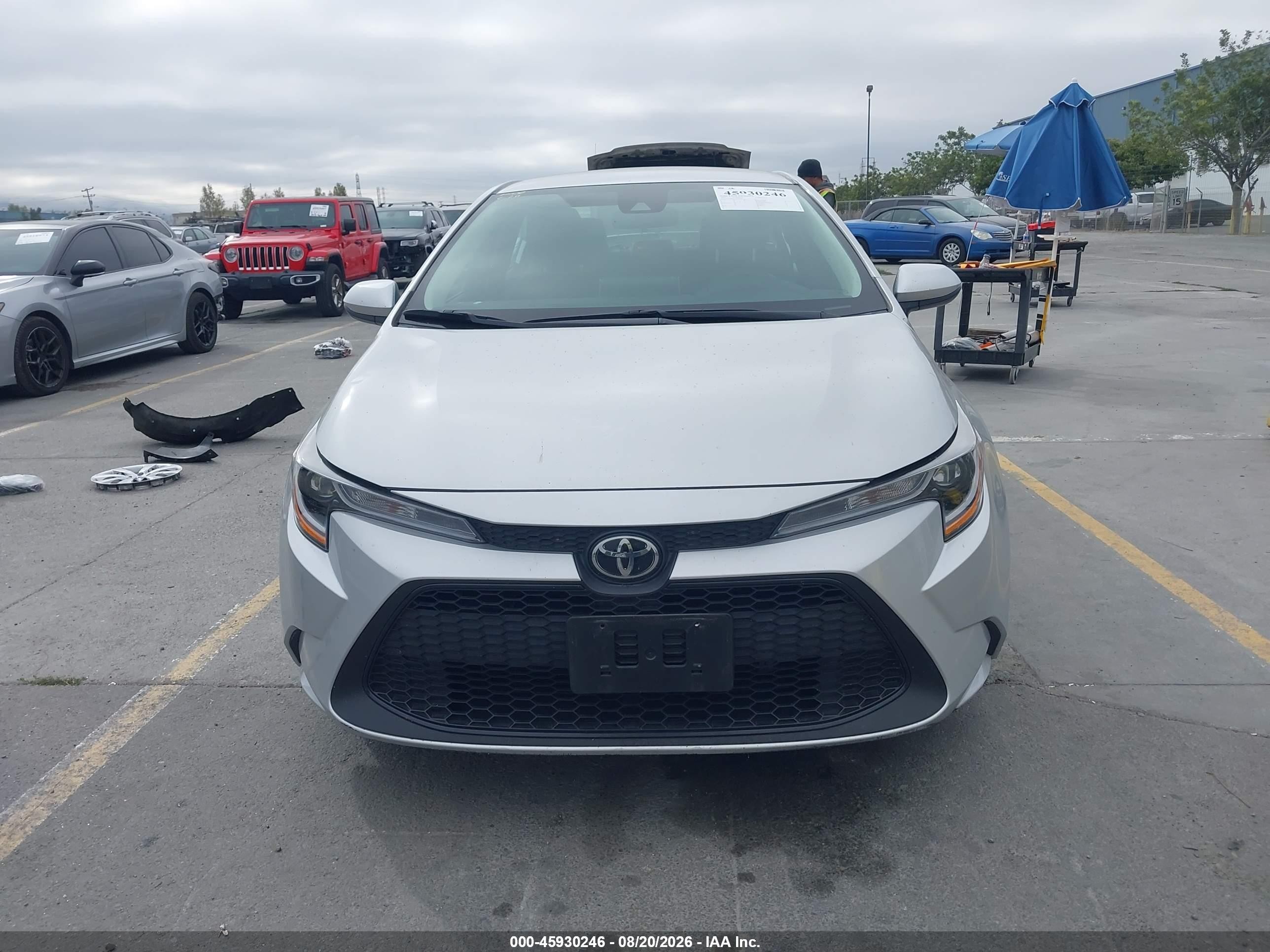 2020 Toyota Corolla Le Gray vin: 5YFEPRAE5LP084293