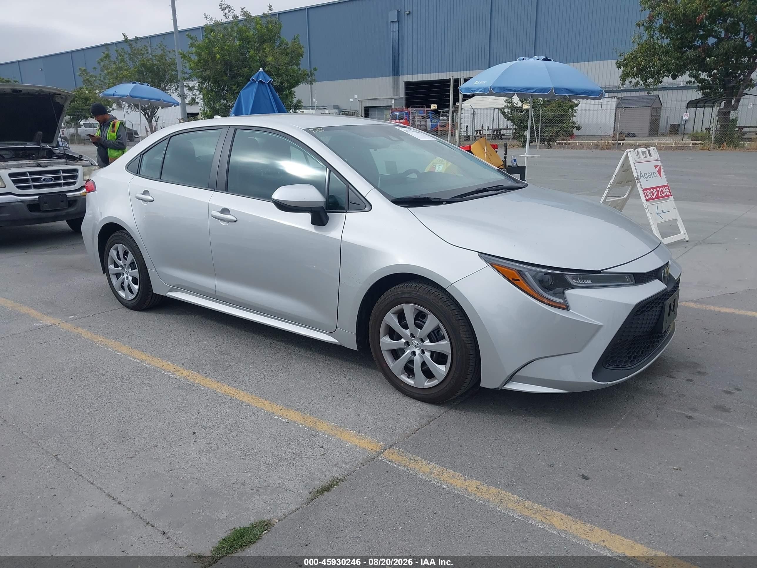 2020 Toyota Corolla Le Gray vin: 5YFEPRAE5LP084293