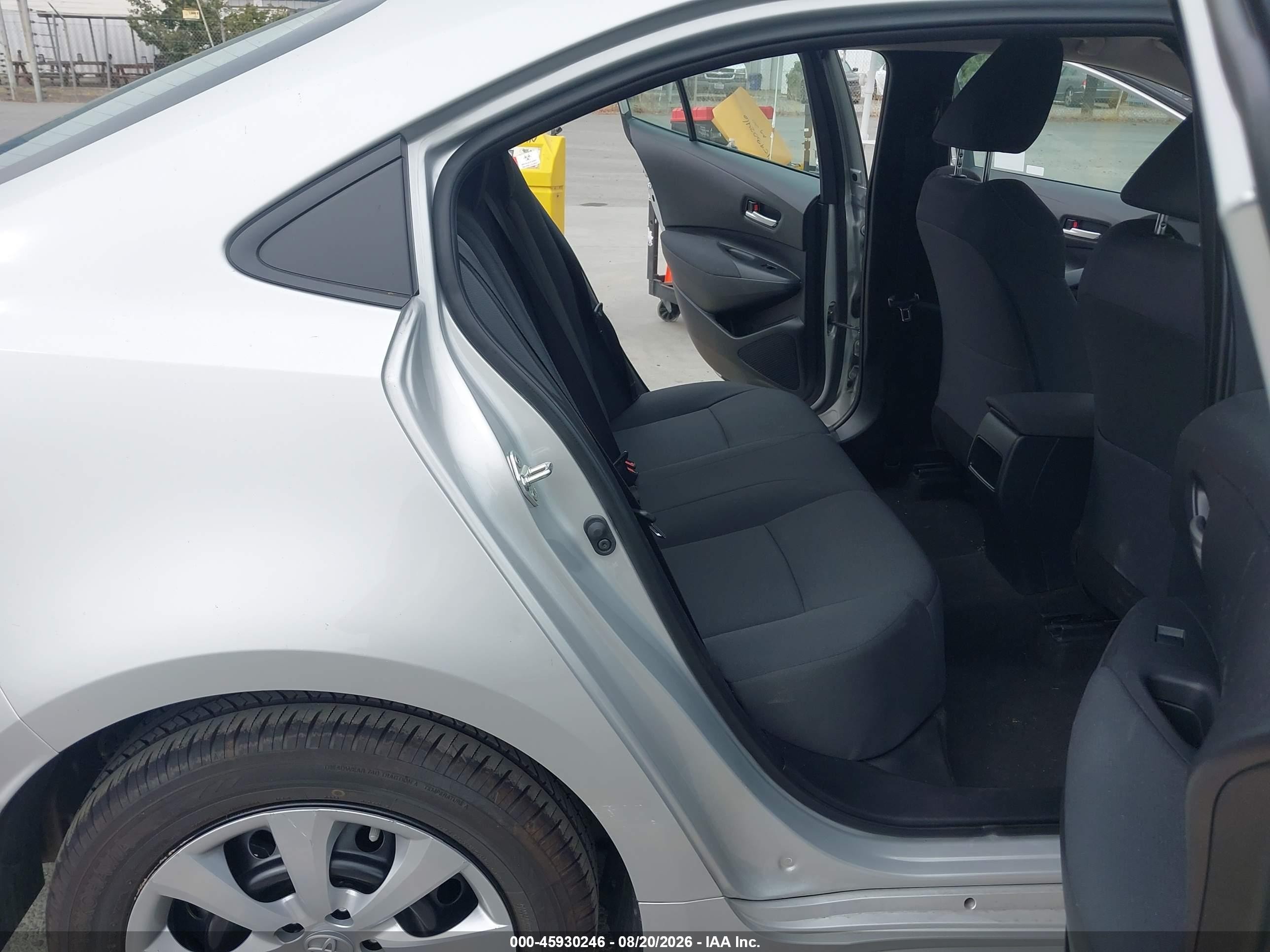 2020 Toyota Corolla Le Gray vin: 5YFEPRAE5LP084293