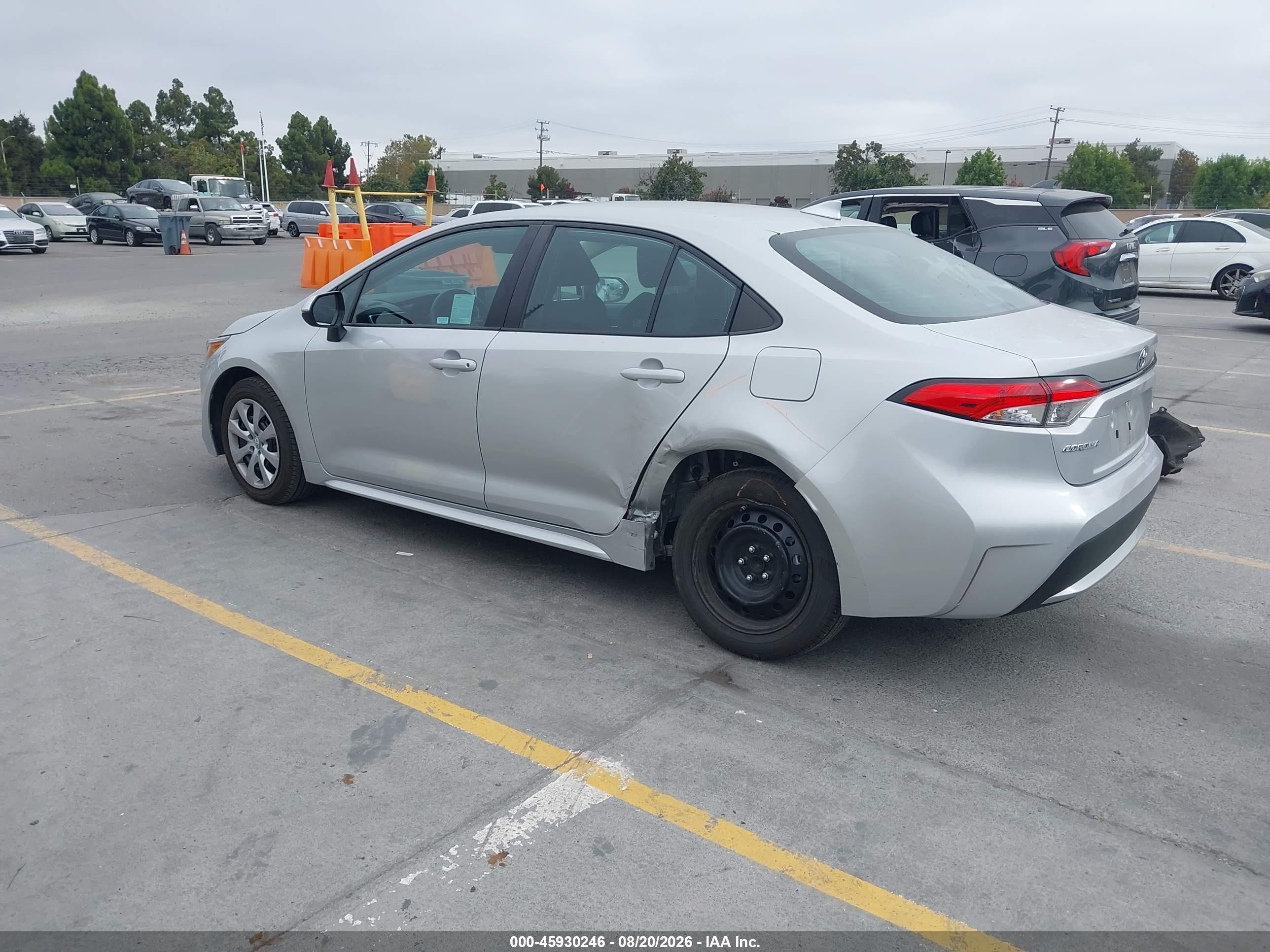 2020 Toyota Corolla Le Gray vin: 5YFEPRAE5LP084293