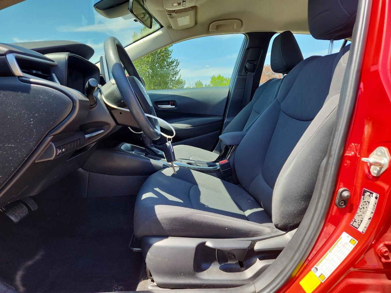 2020 Toyota Corolla Le Red vin: 5YFEPRAE5LP139051