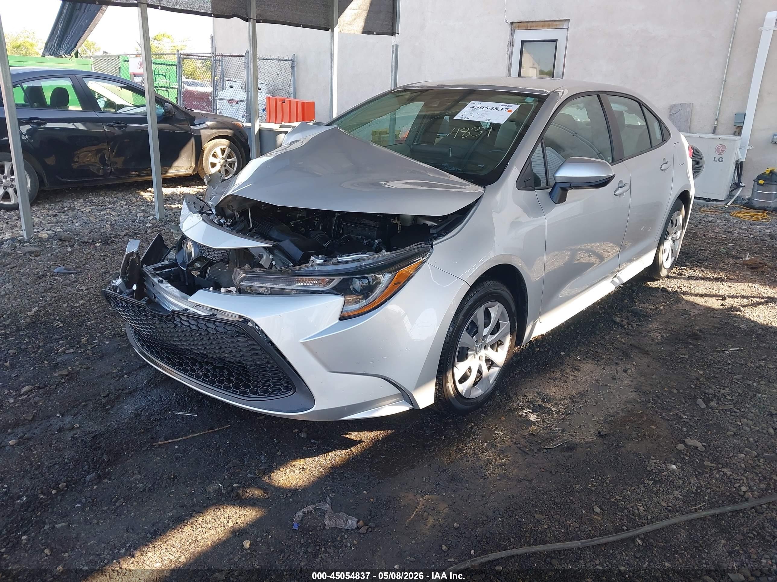 2020 Toyota Corolla Le Silver vin: 5YFEPRAE7LP125216