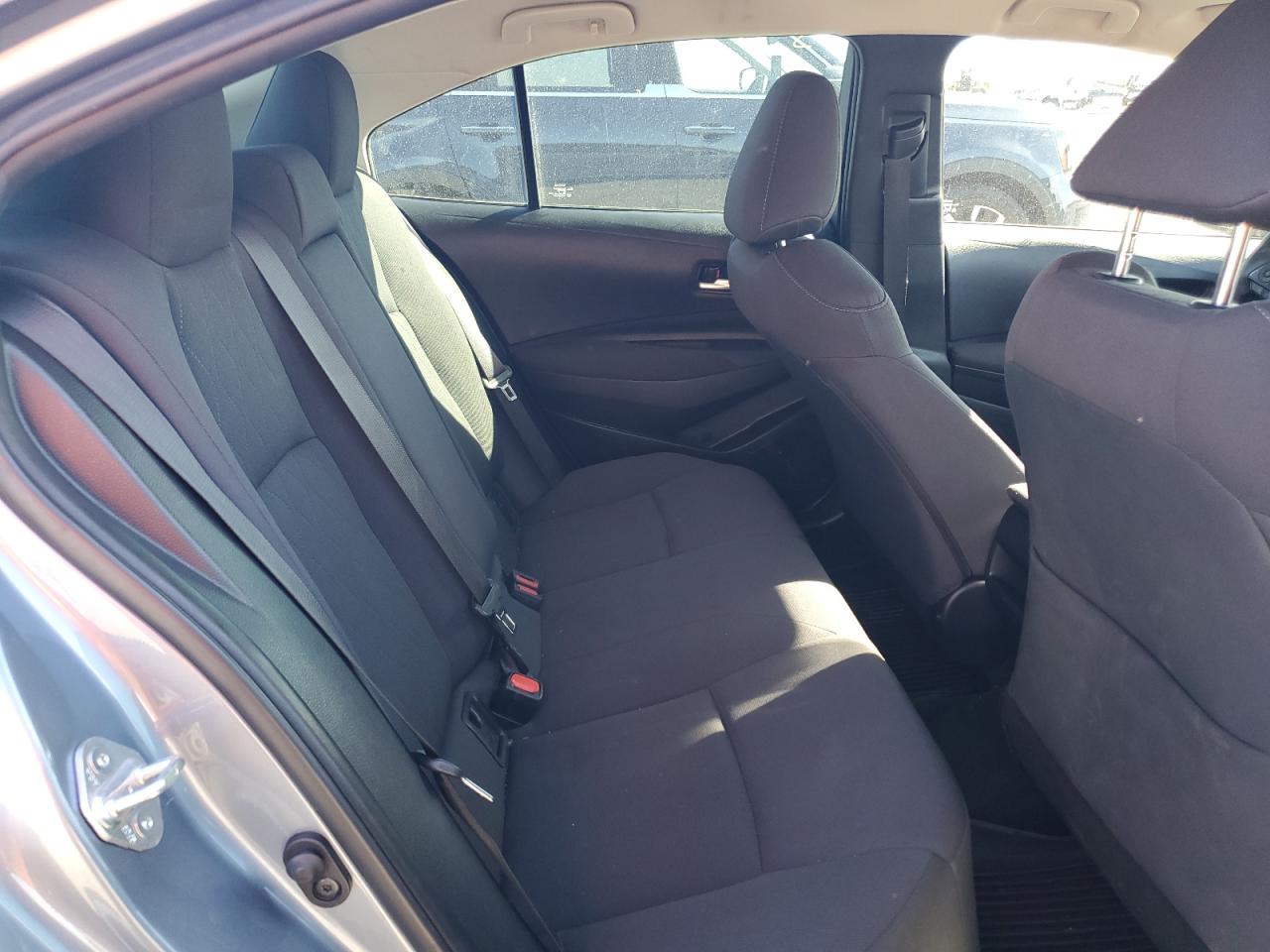 2020 Toyota Corolla Le Blue vin: 5YFEPRAE8LP028638