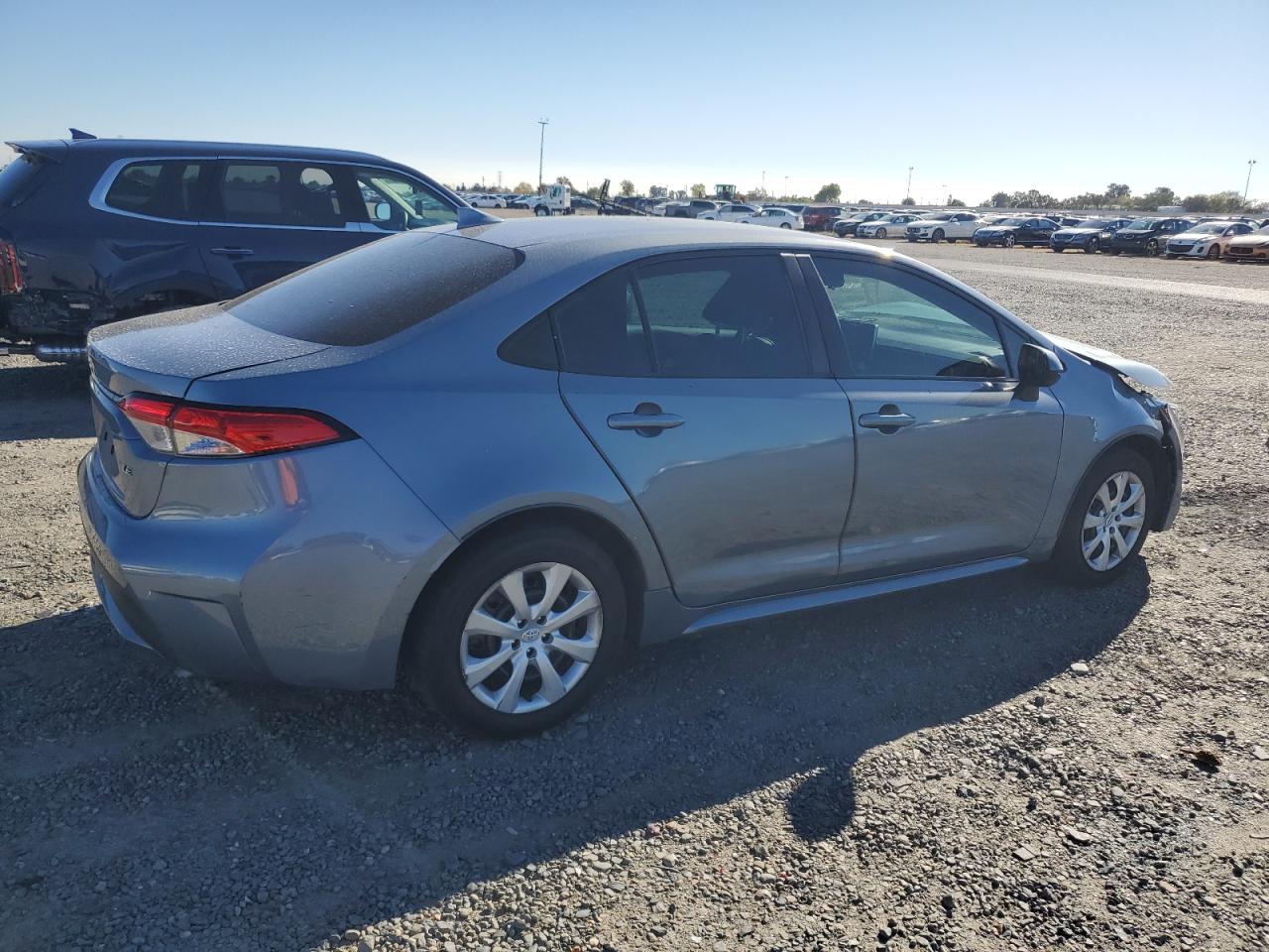 2020 Toyota Corolla Le Blue vin: 5YFEPRAE8LP028638