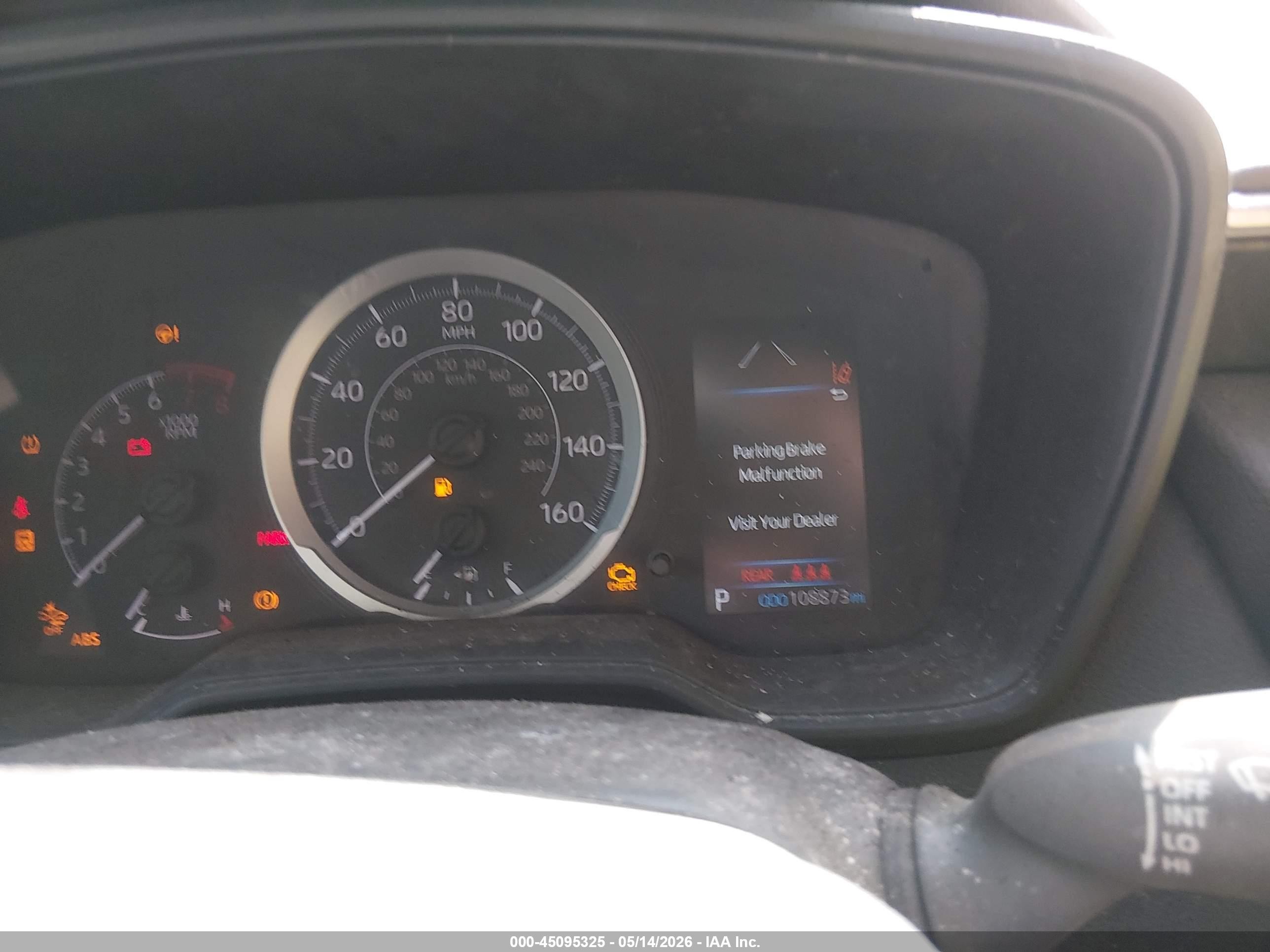 2020 Toyota Corolla Le White vin: 5YFEPRAEXLP070390