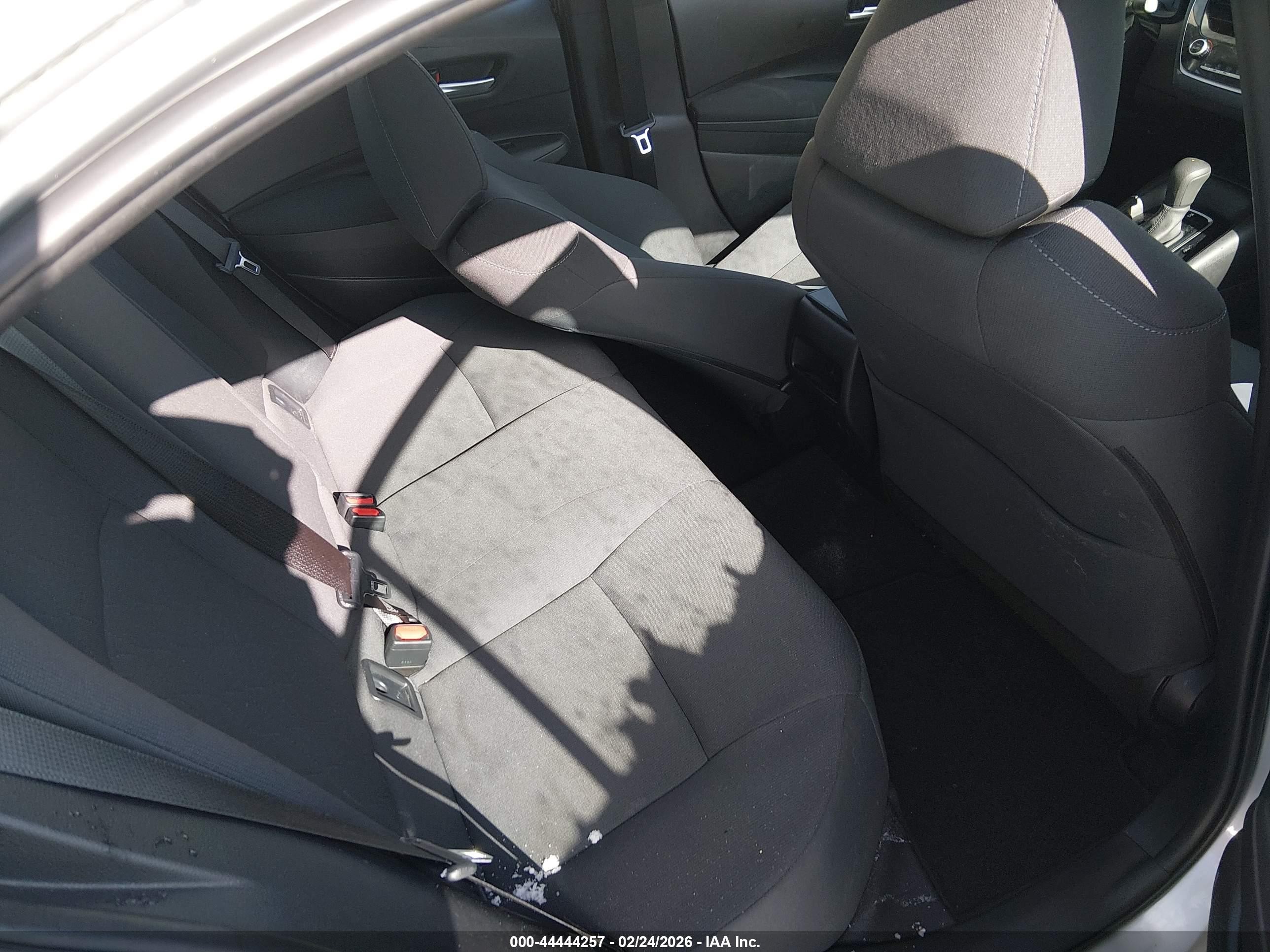 2020 Toyota Corolla Le Silver vin: 5YFEPRAEXLP078652