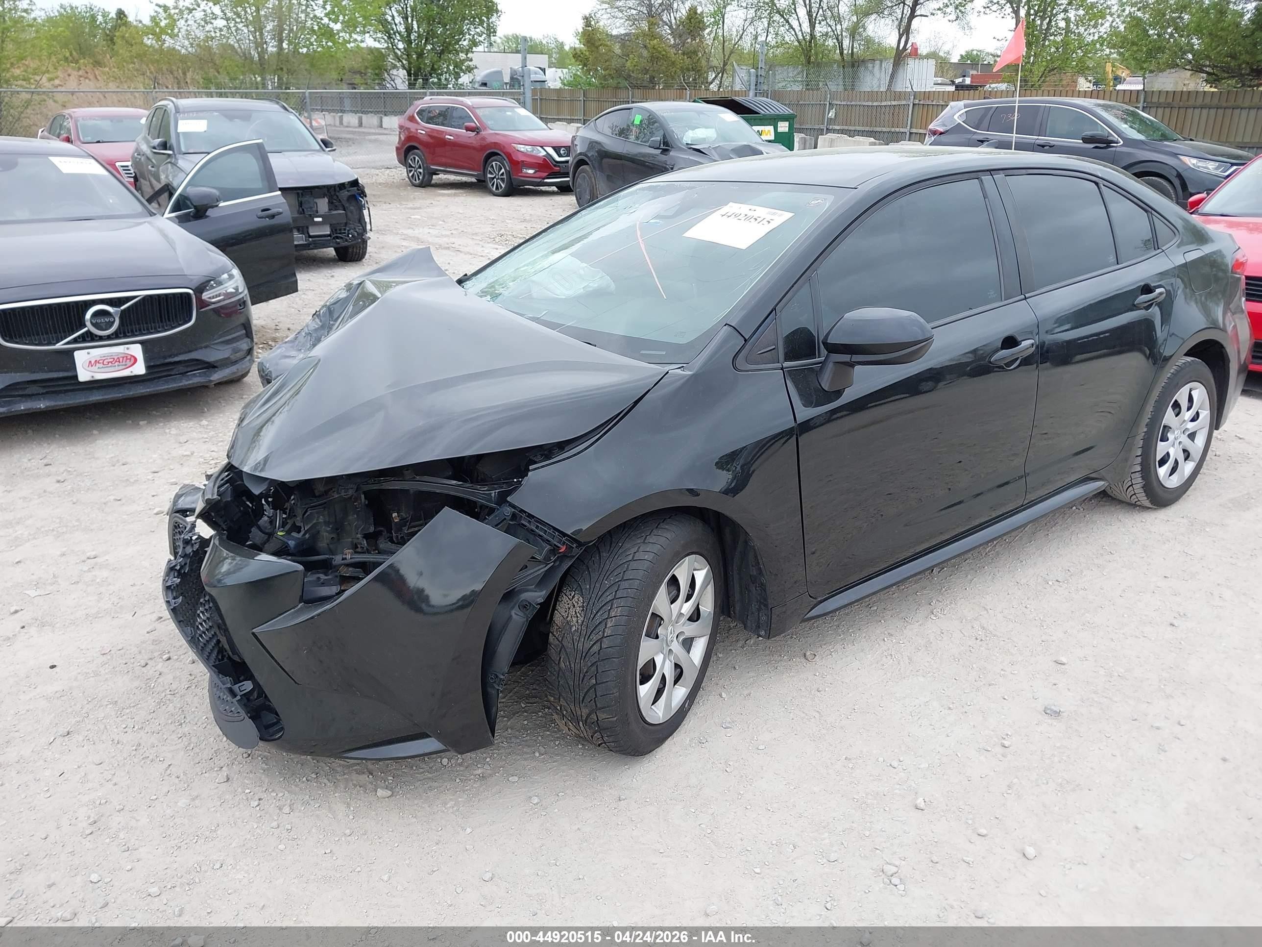 2020 Toyota Corolla Le Black vin: 5YFEPRAEXLP106997