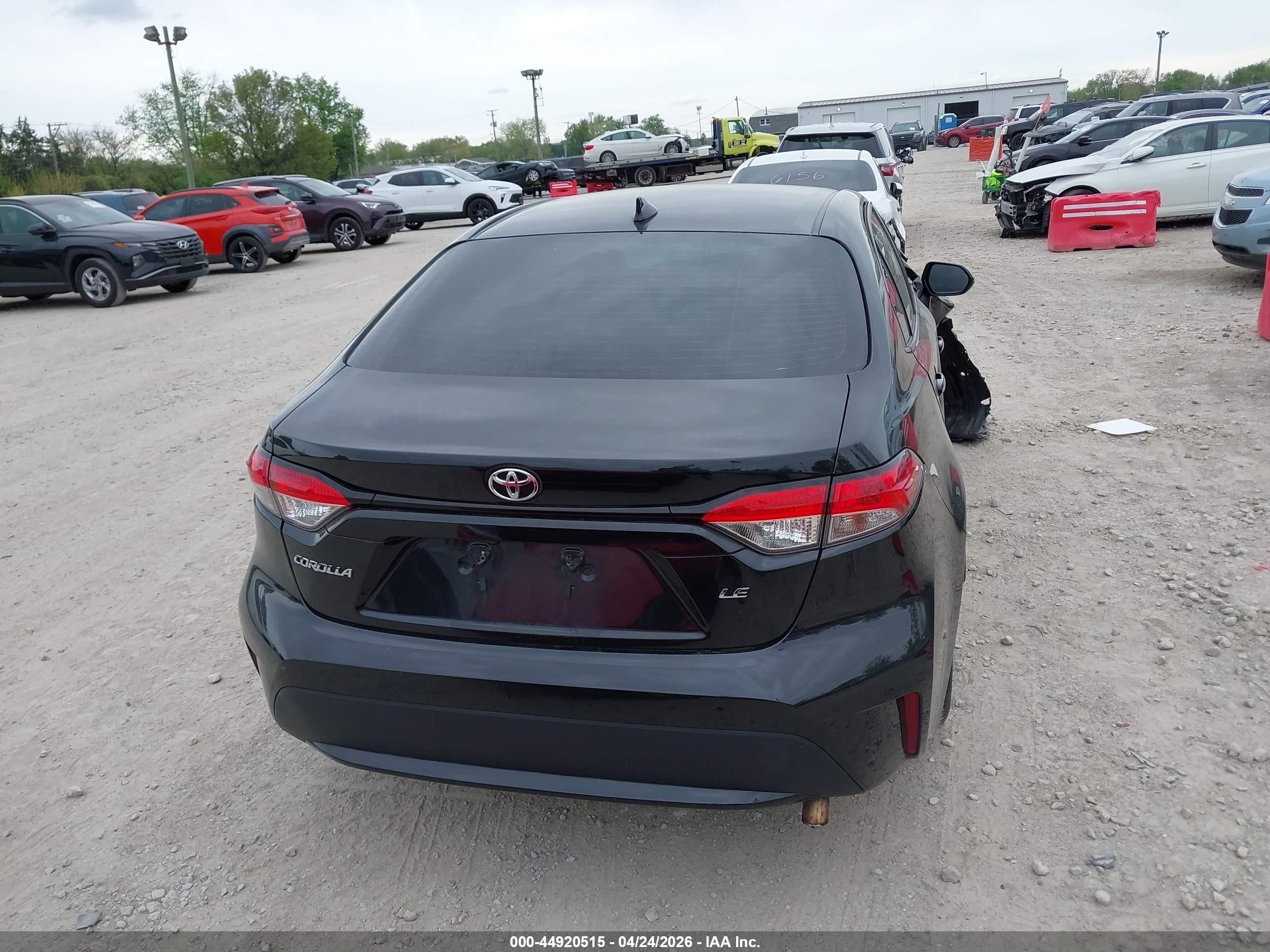 2020 Toyota Corolla Le Black vin: 5YFEPRAEXLP106997