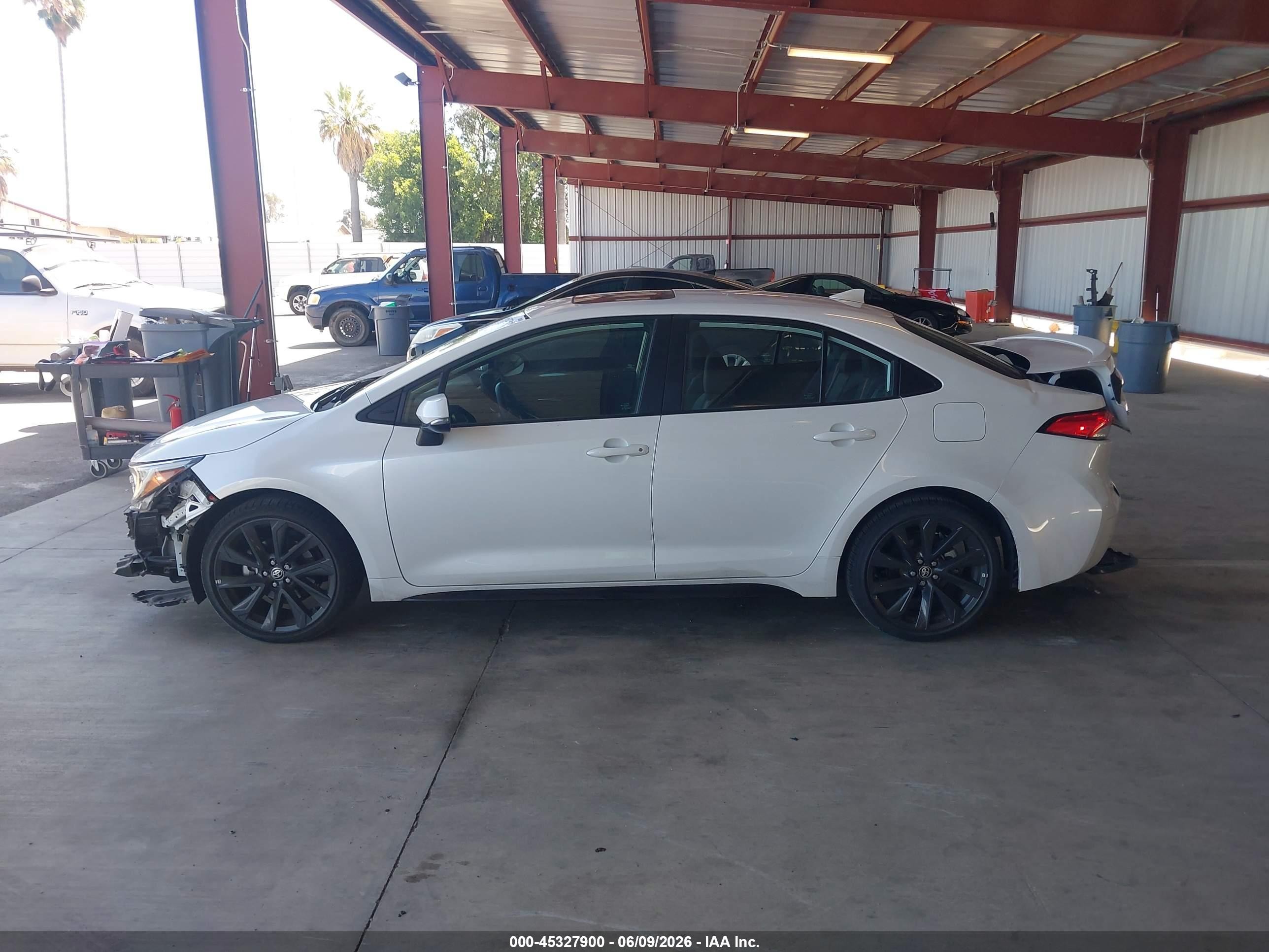 2023 Toyota Corolla Se White vin: 5YFP4MCE5PP149537