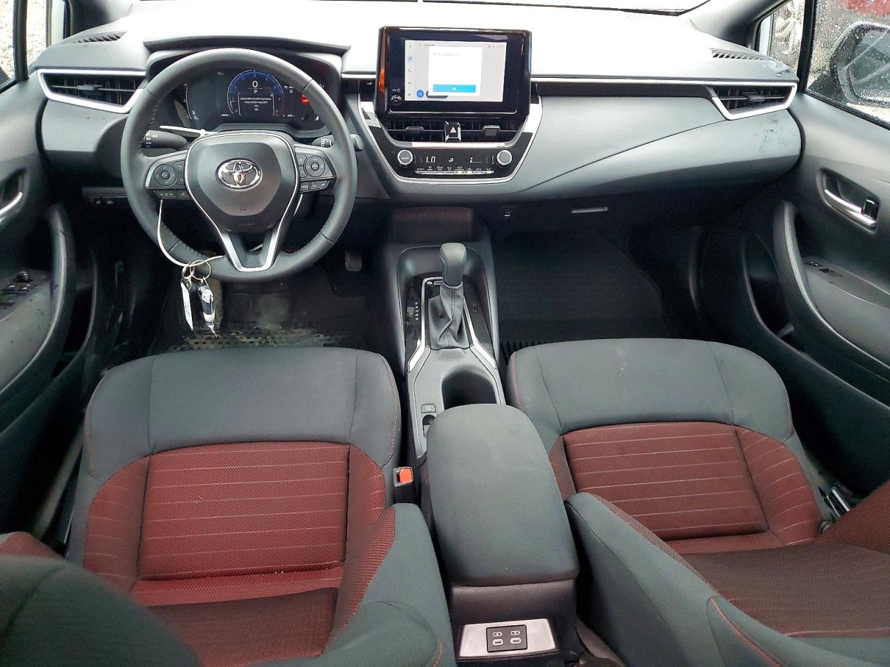 2026 Toyota Corolla Se Silver vin: 5YFS4MCE1TP259876