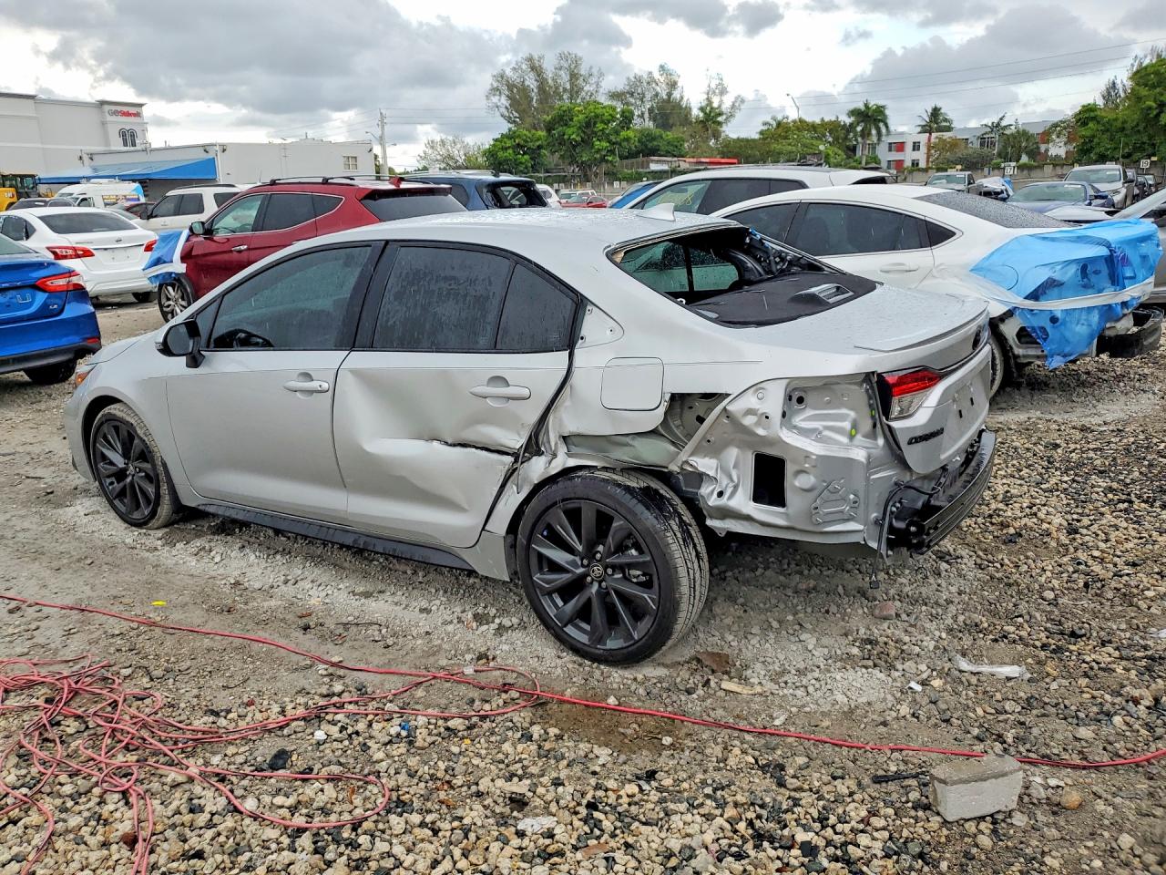 2026 Toyota Corolla Se Silver vin: 5YFS4MCE1TP259876