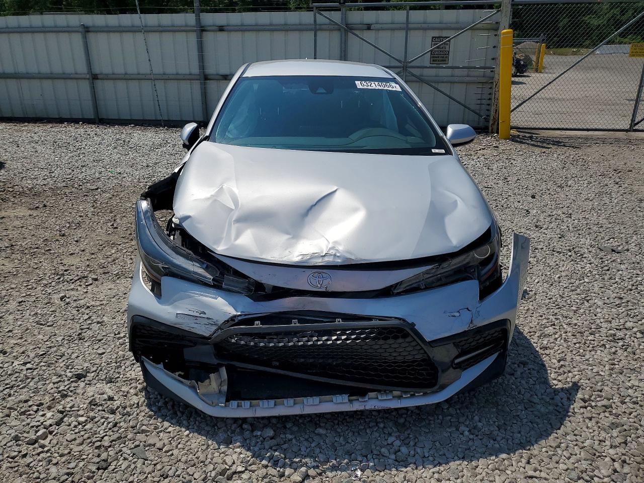 2022 Toyota Corolla Se Silver vin: 5YFS4MCEXNP102656