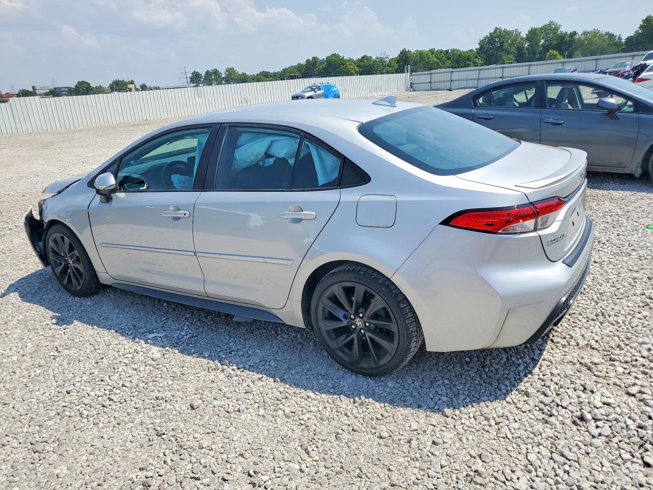 2022 Toyota Corolla Se Silver vin: 5YFS4MCEXNP102656