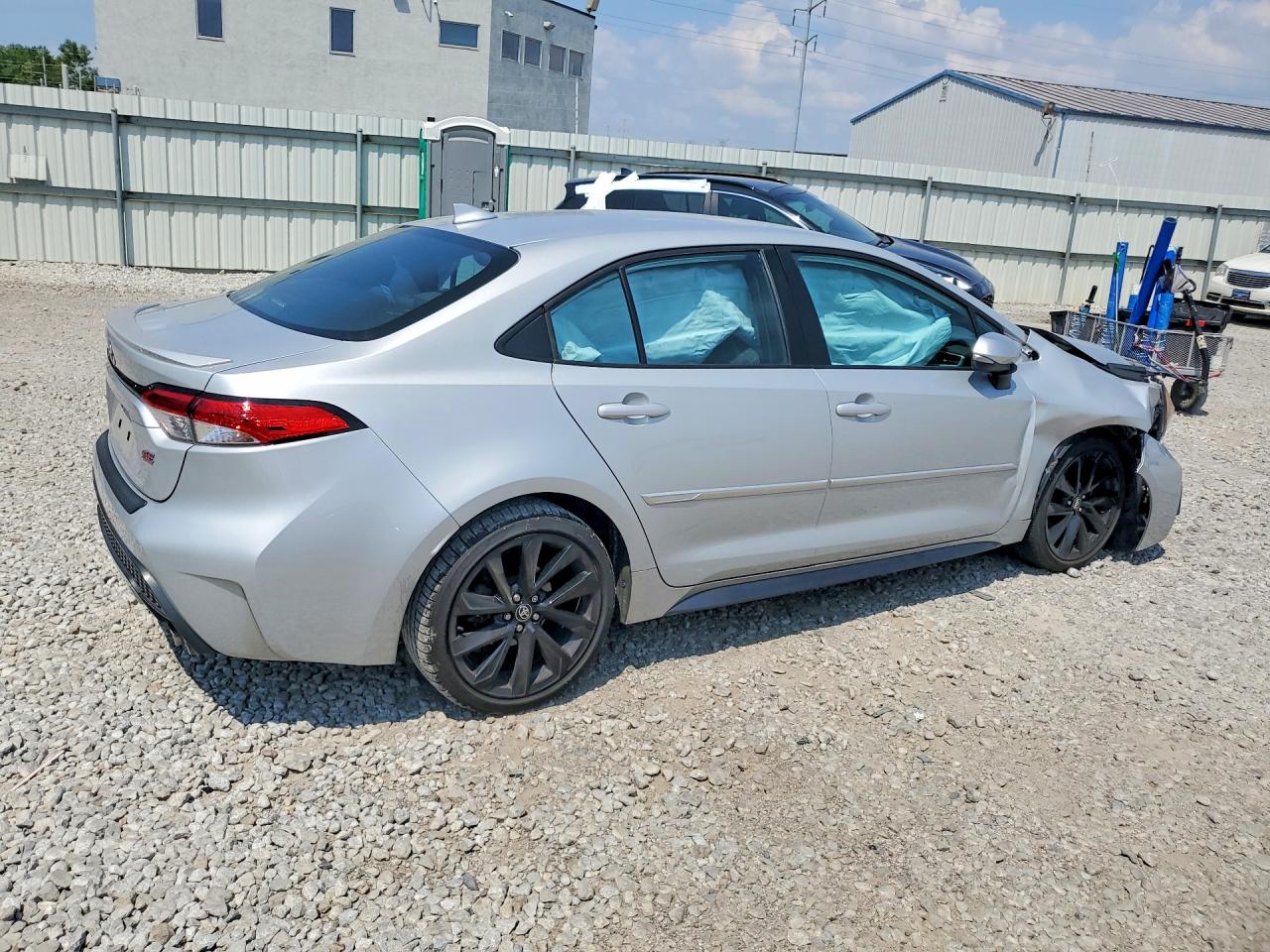 2022 Toyota Corolla Se Silver vin: 5YFS4MCEXNP102656