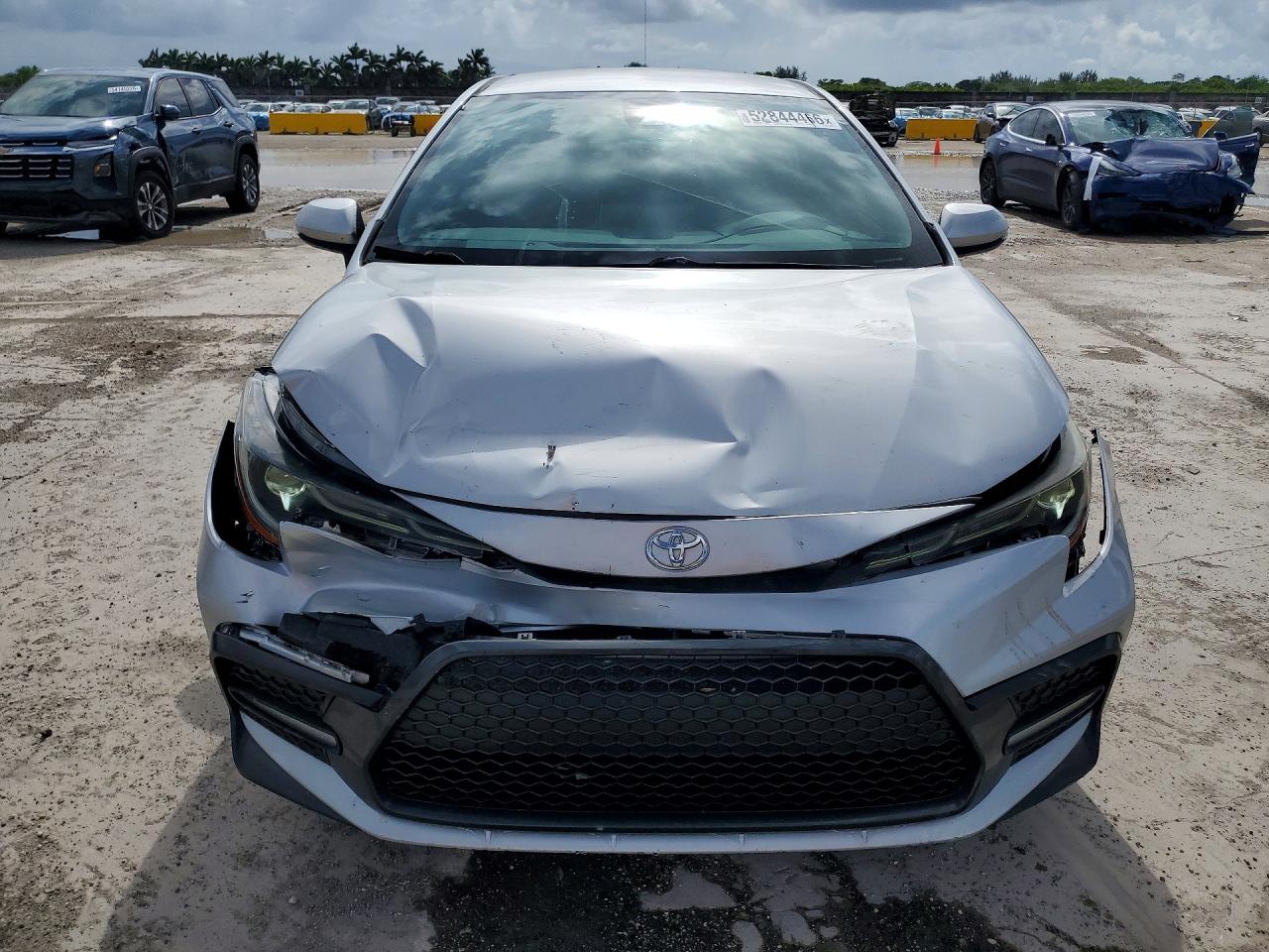 2020 Toyota Corolla Se Silver vin: 5YFS4RCE0LP043949