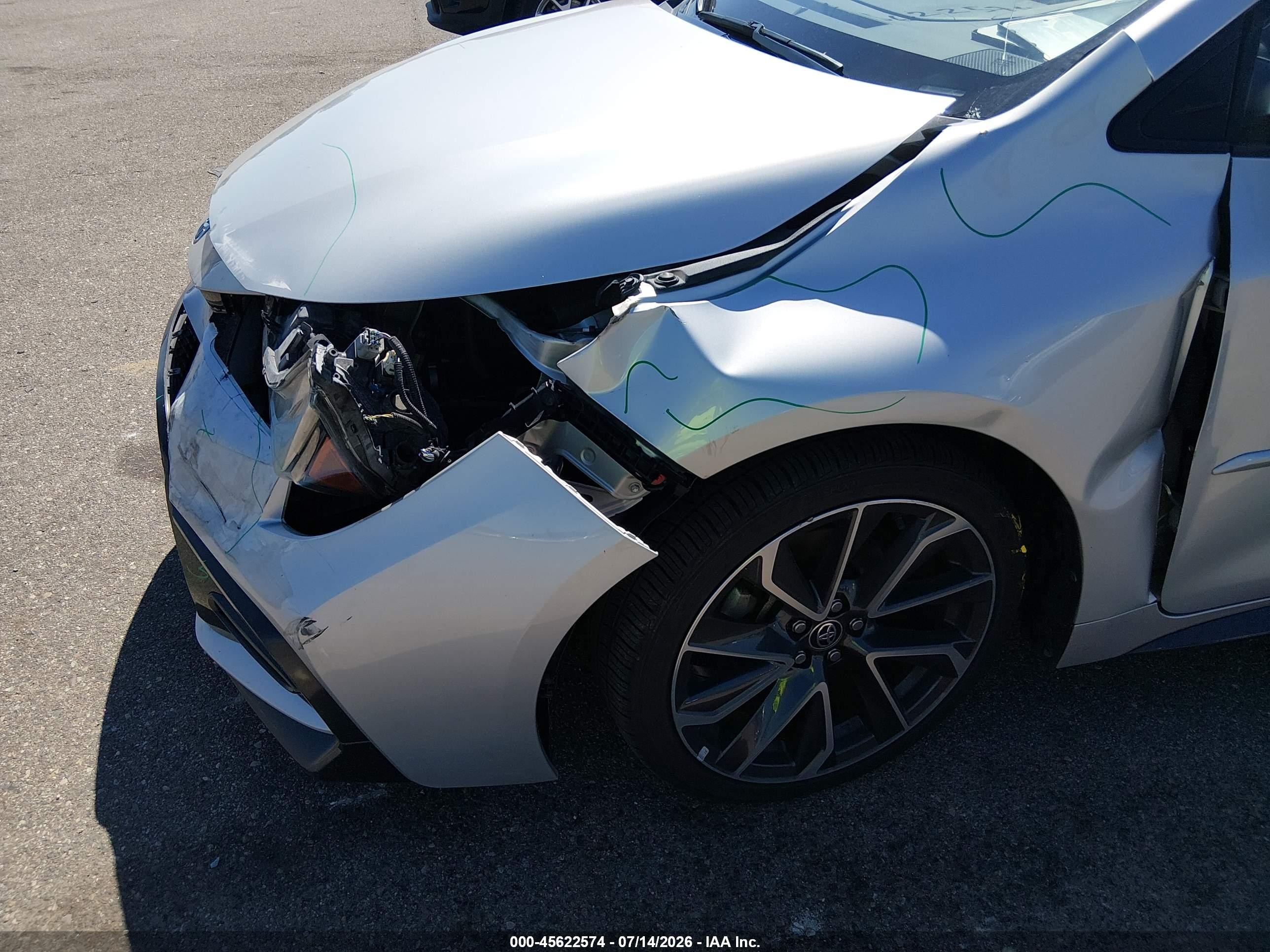 2020 Toyota Corolla Se Silver vin: 5YFS4RCE1LP019708