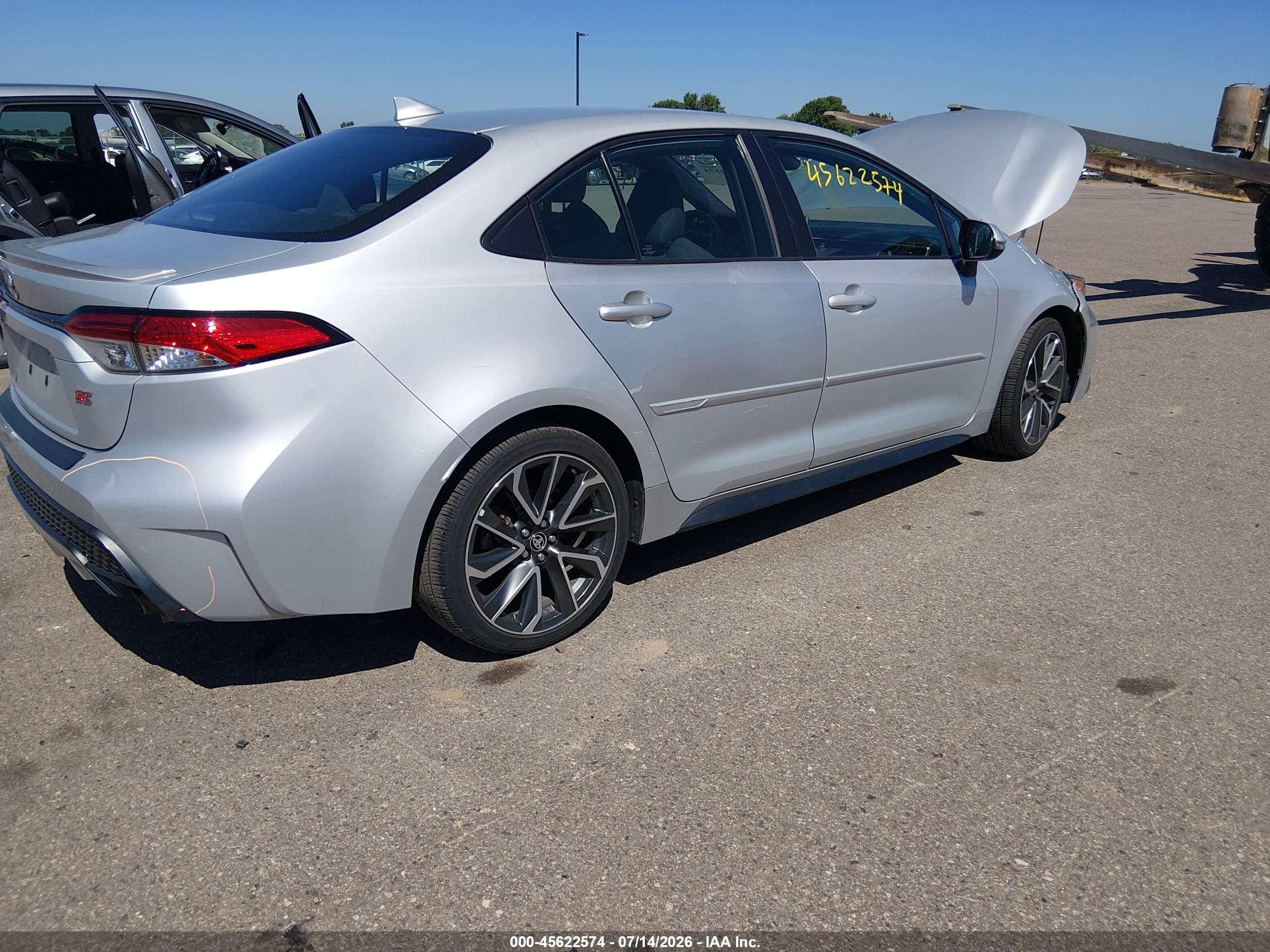 2020 Toyota Corolla Se Silver vin: 5YFS4RCE1LP019708
