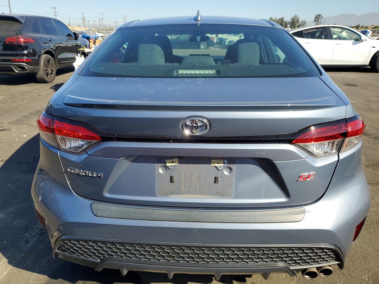 2020 Toyota Corolla Se Blue vin: 5YFS4RCE3LP047865