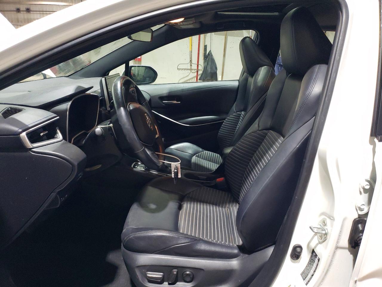 2020 Toyota Corolla Xse White vin: 5YFT4RCEXLP034728