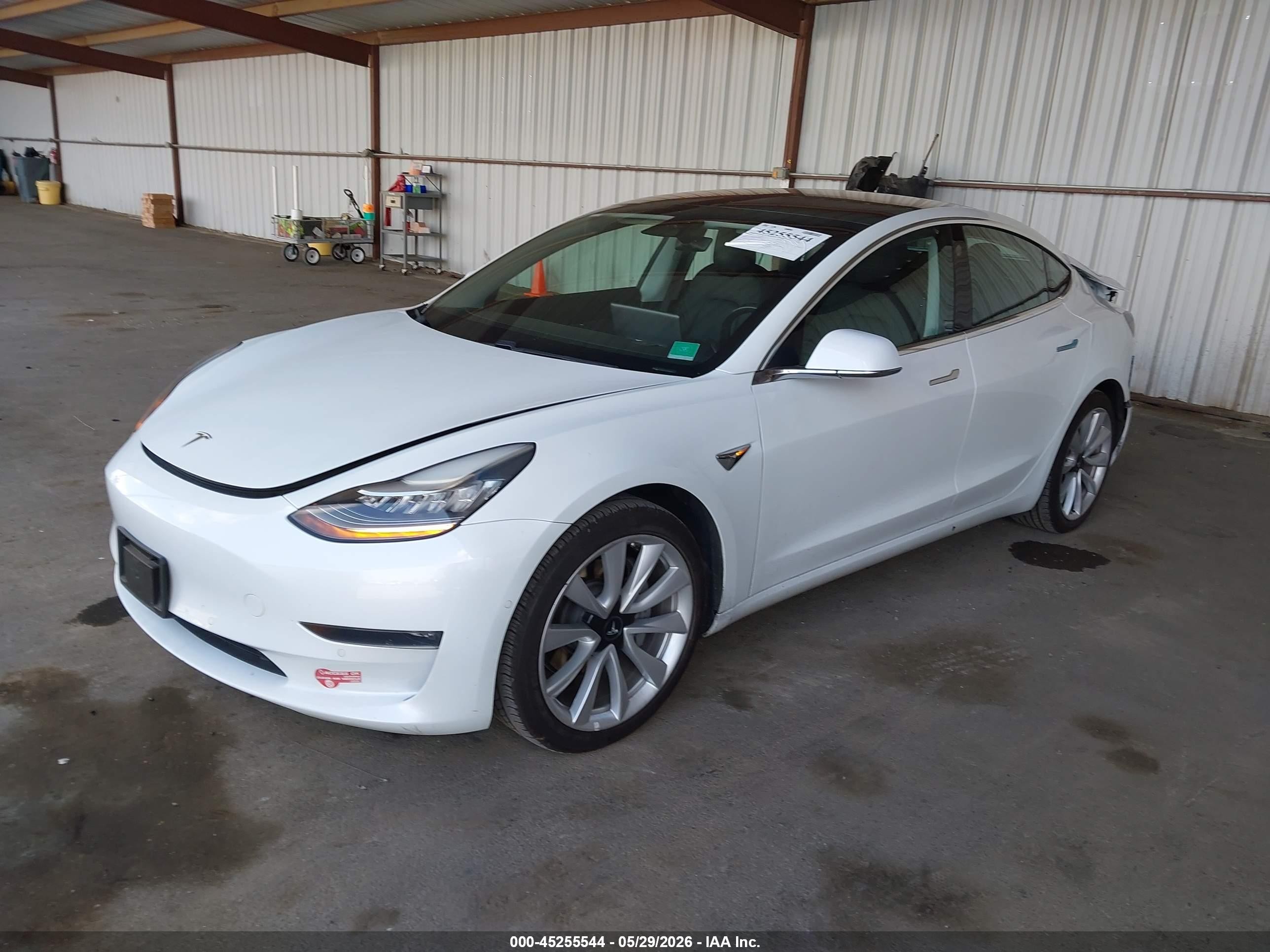2018 Tesla Model 3 Long Range/mid Range Белый vin: 5YJ3E1EA0JF062927