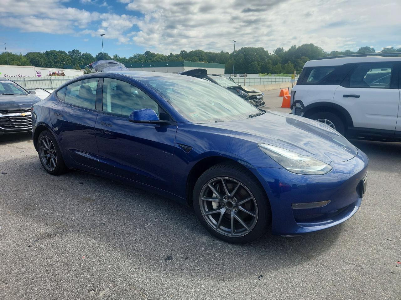 2022 Tesla Model 3 Blue vin: 5YJ3E1EA1NF371277