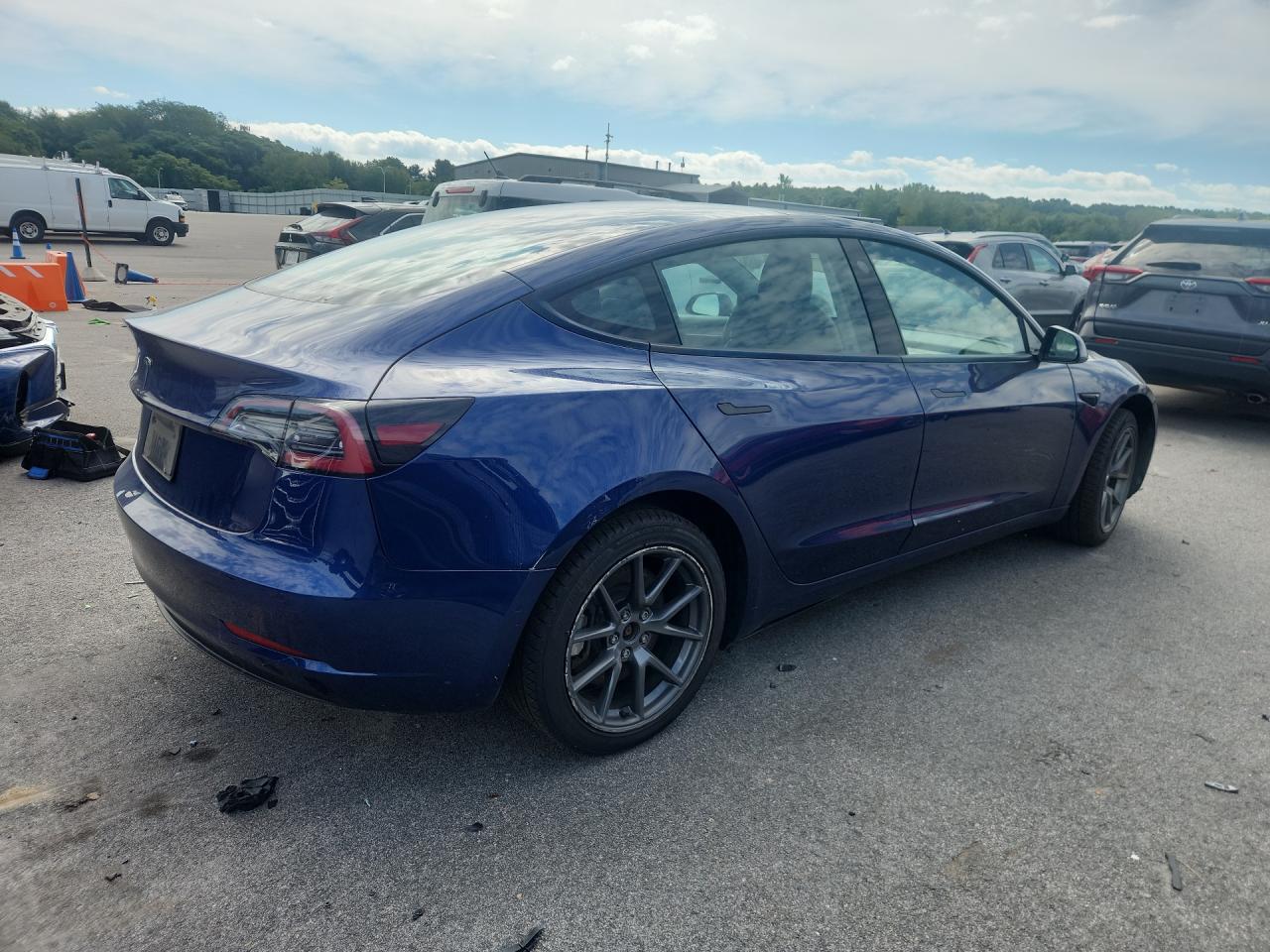 2022 Tesla Model 3 Blue vin: 5YJ3E1EA1NF371277 Damage: Right Qtr Panel, Dent(S) W/ Paint Dmg, 3 To 4 Inches