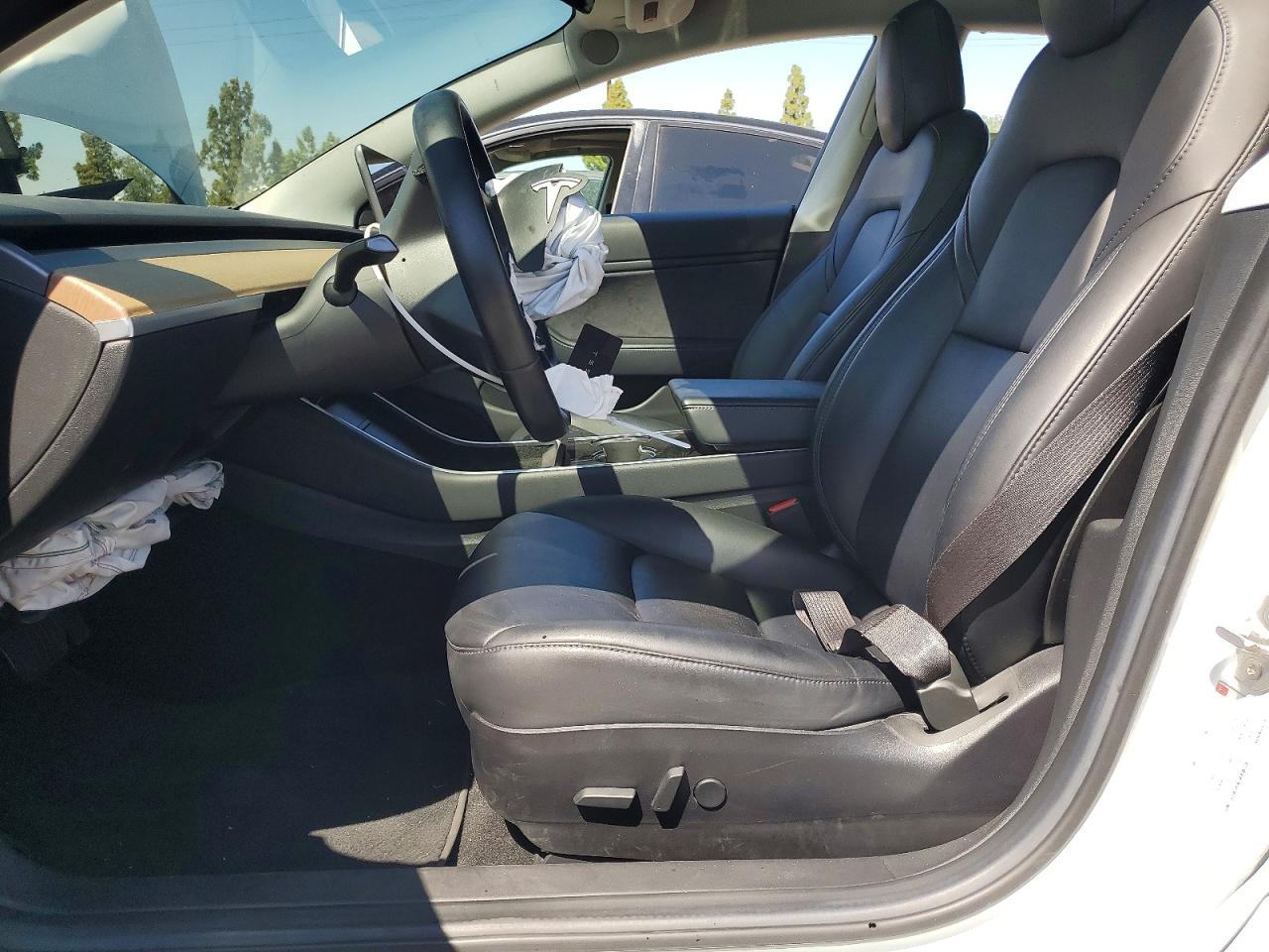 2018 Tesla Model 3 Белый vin: 5YJ3E1EA2JF038726