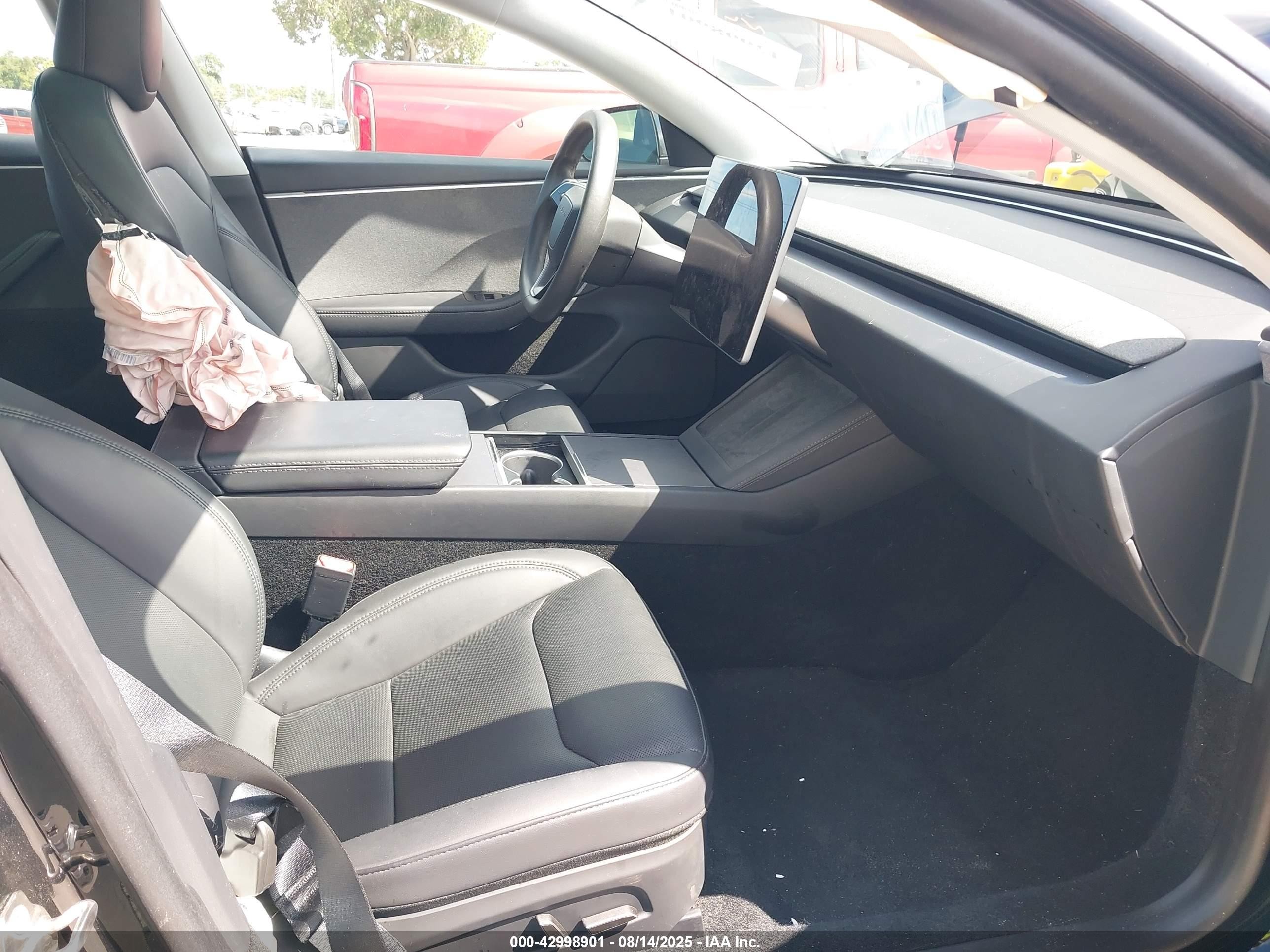 2024 Tesla Model 3 Long Range Dual Motor All-wheel Drive/rear-wheel Drive Черный vin: 5YJ3E1EA2RF739195