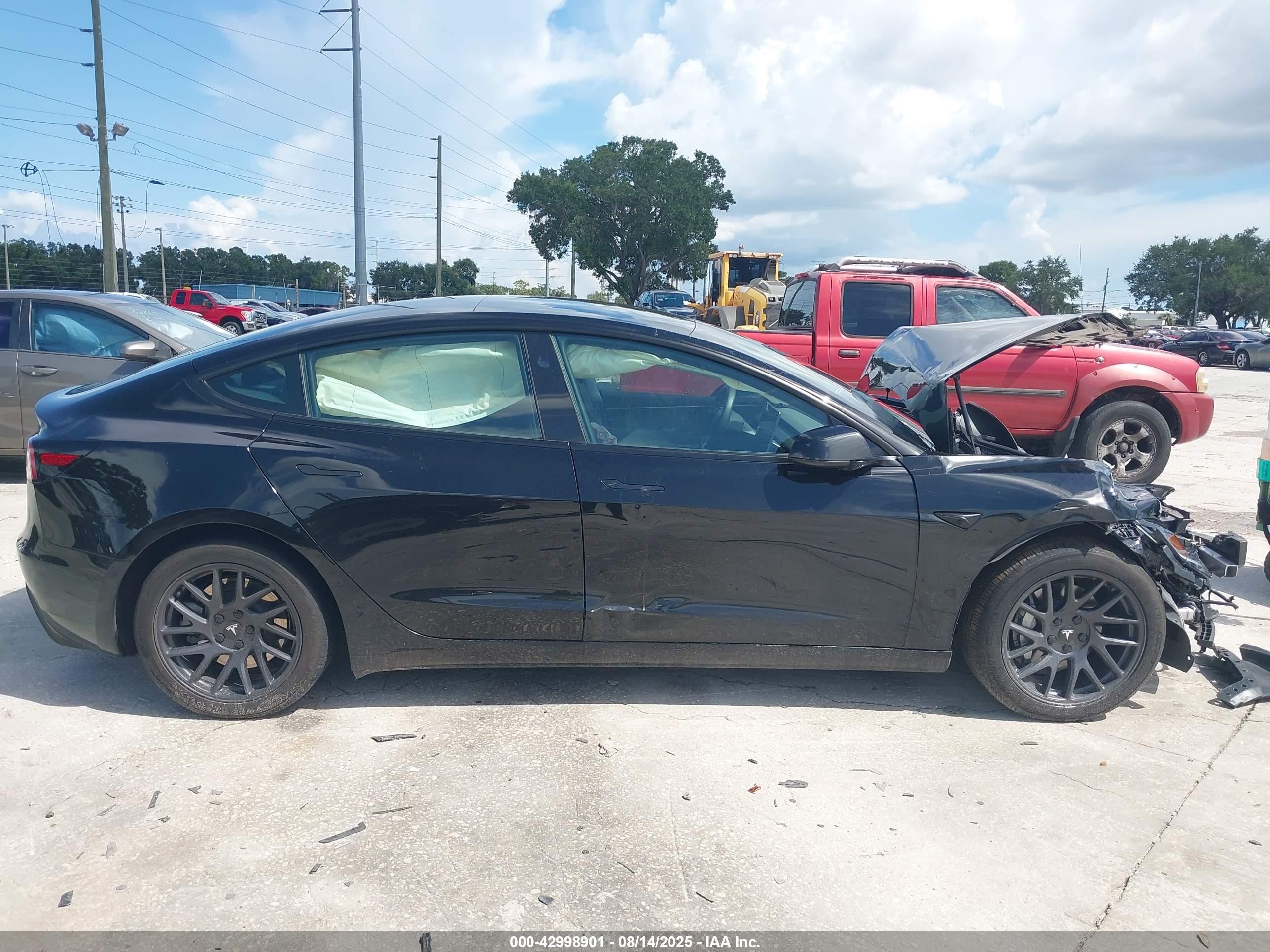 2024 Tesla Model 3 Long Range Dual Motor All-wheel Drive/rear-wheel Drive Черный vin: 5YJ3E1EA2RF739195
