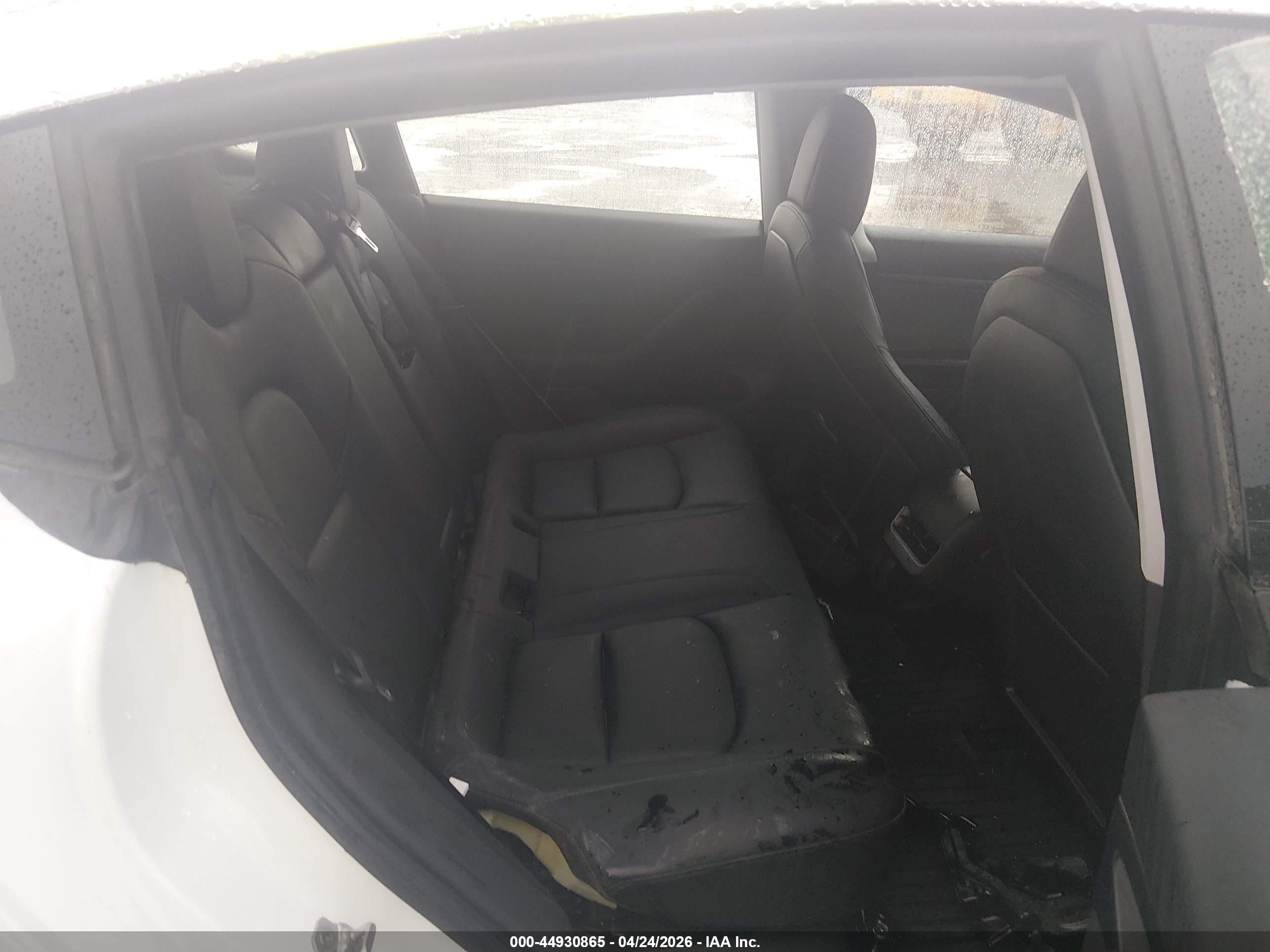 2020 Tesla Model 3 Standard Range Plus Rear-wheel Drive/standard Range Rear-wheel Drive White vin: 5YJ3E1EA3LF792575