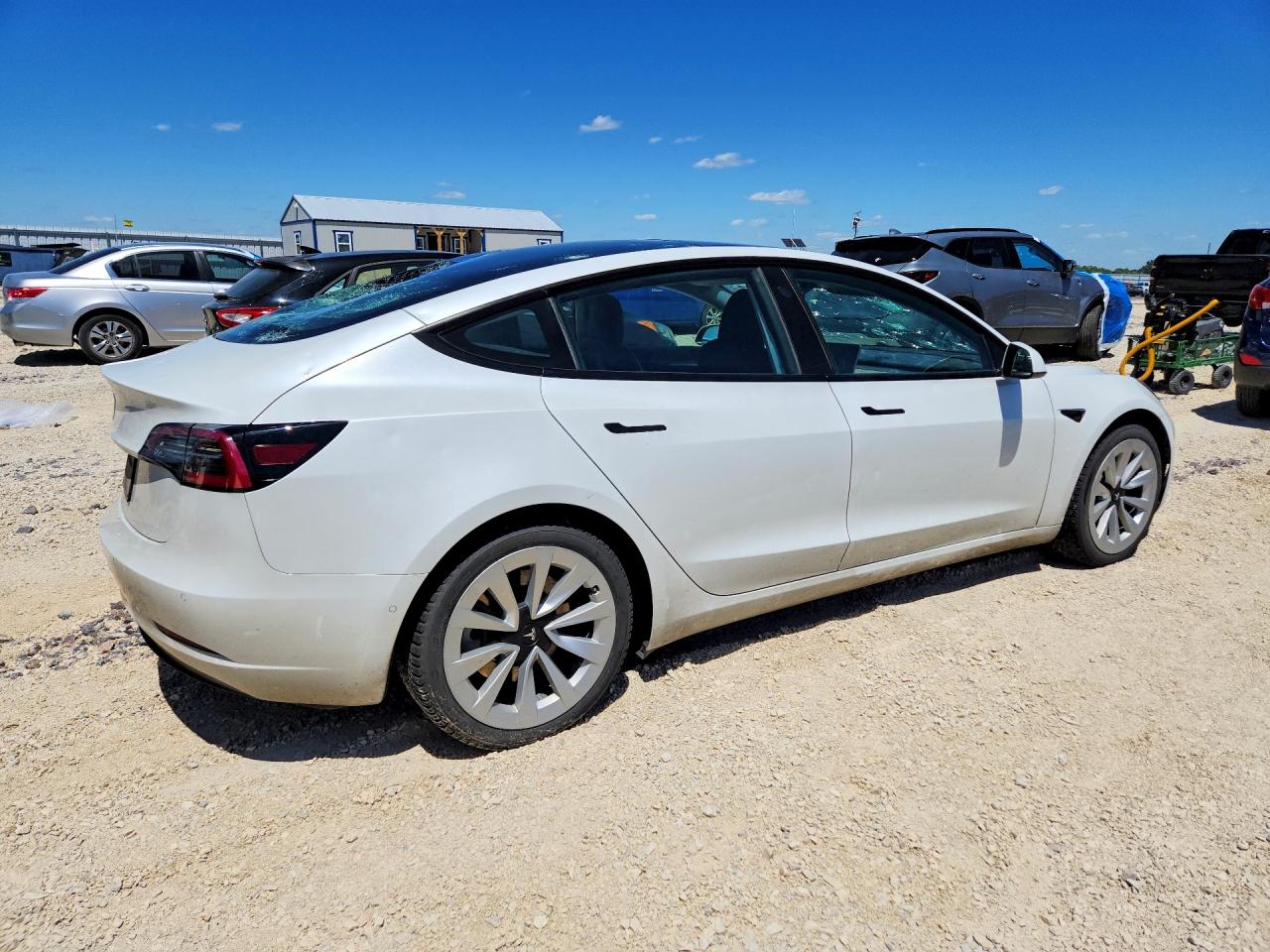 2021 Tesla Model 3 Белый vin: 5YJ3E1EA3MF017775
