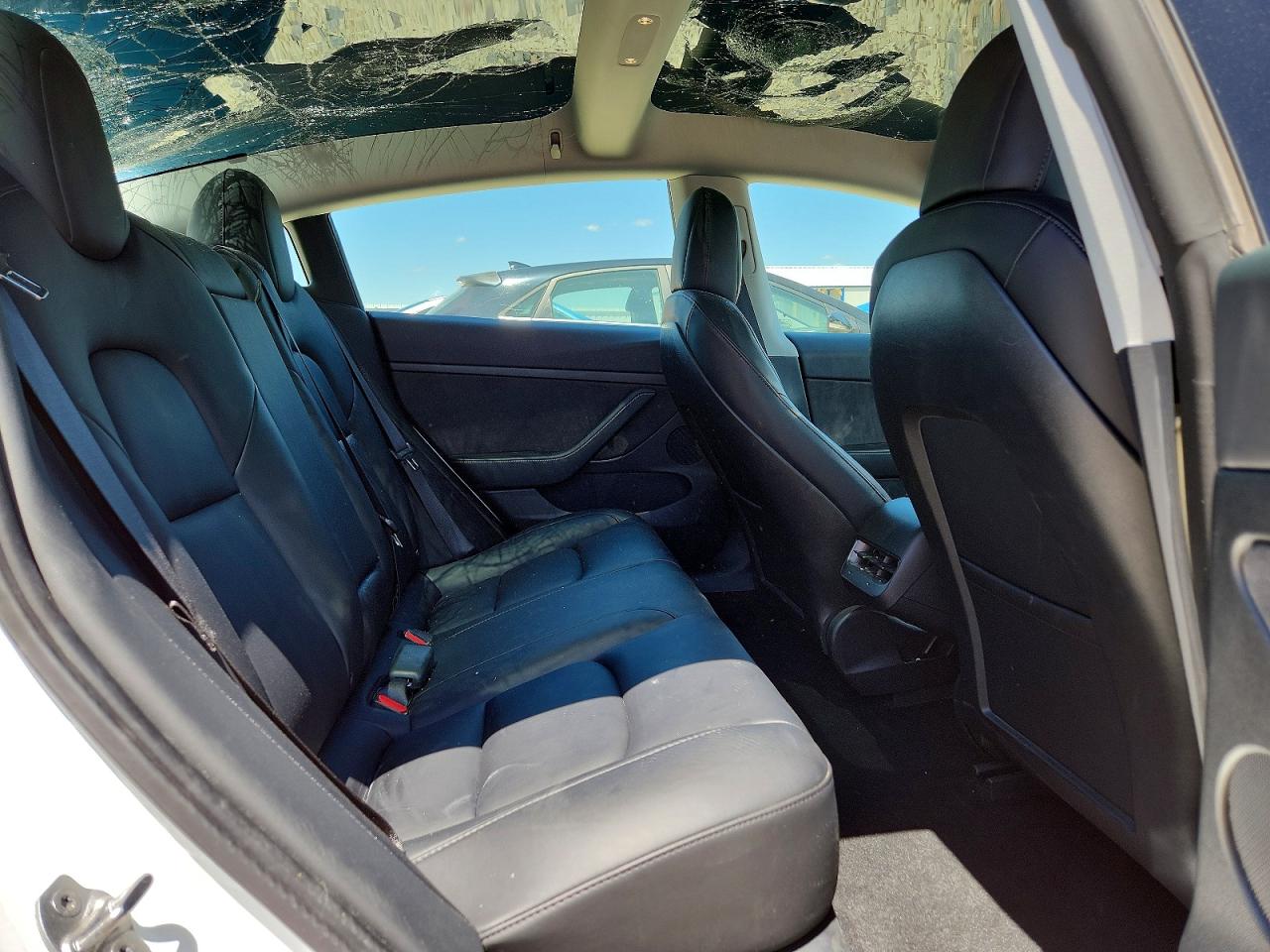 2021 Tesla Model 3 Белый vin: 5YJ3E1EA3MF017775